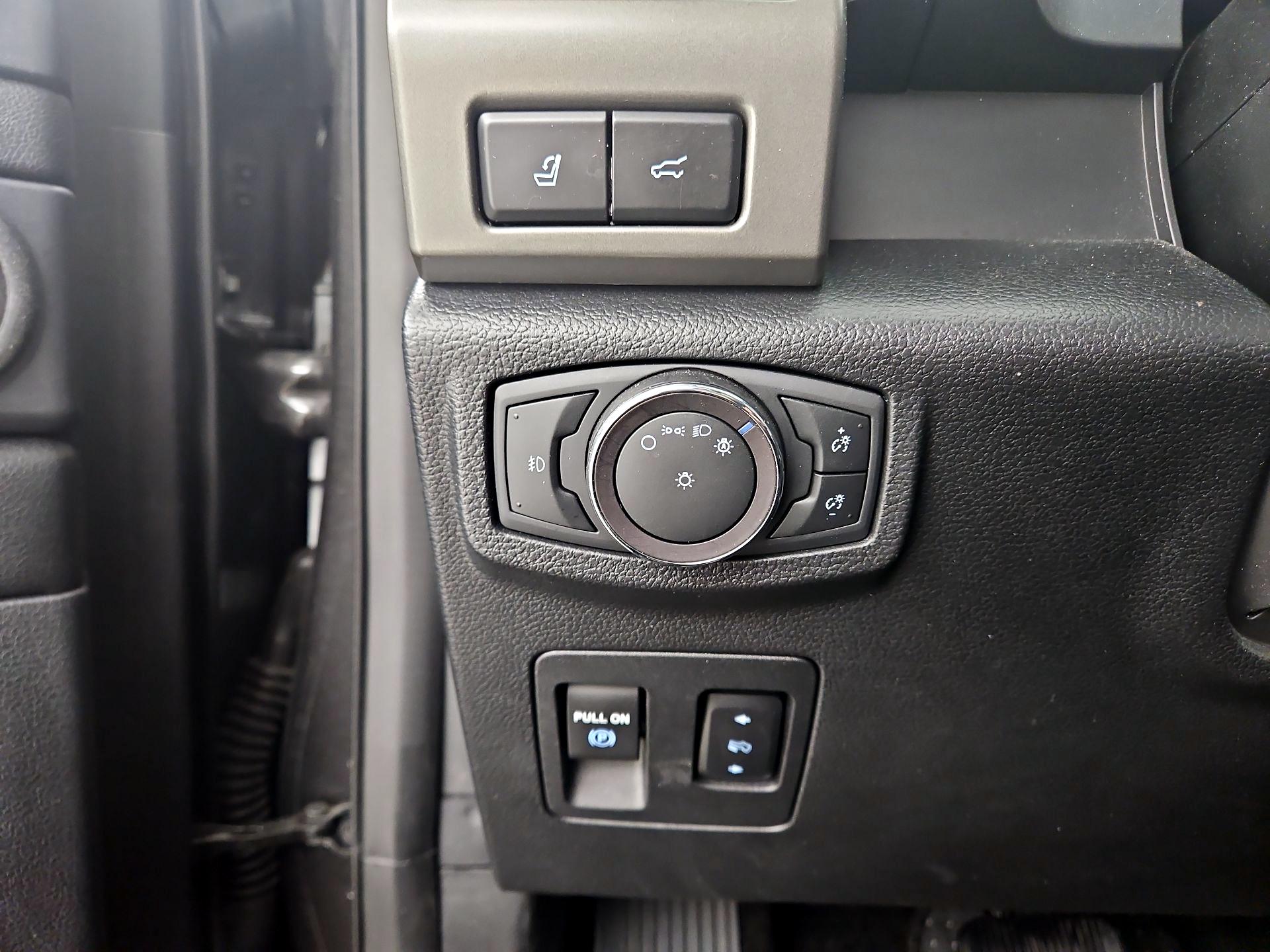 Thumbnail: 2019 Ford Expedition - 13