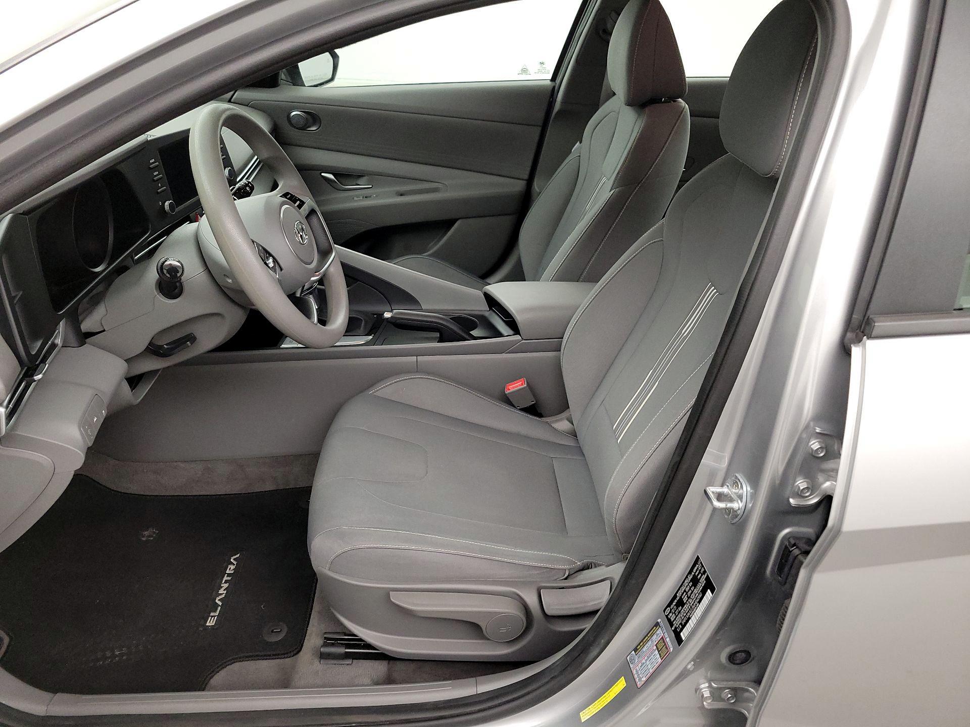 Thumbnail: 2021 Hyundai Elantra - 11