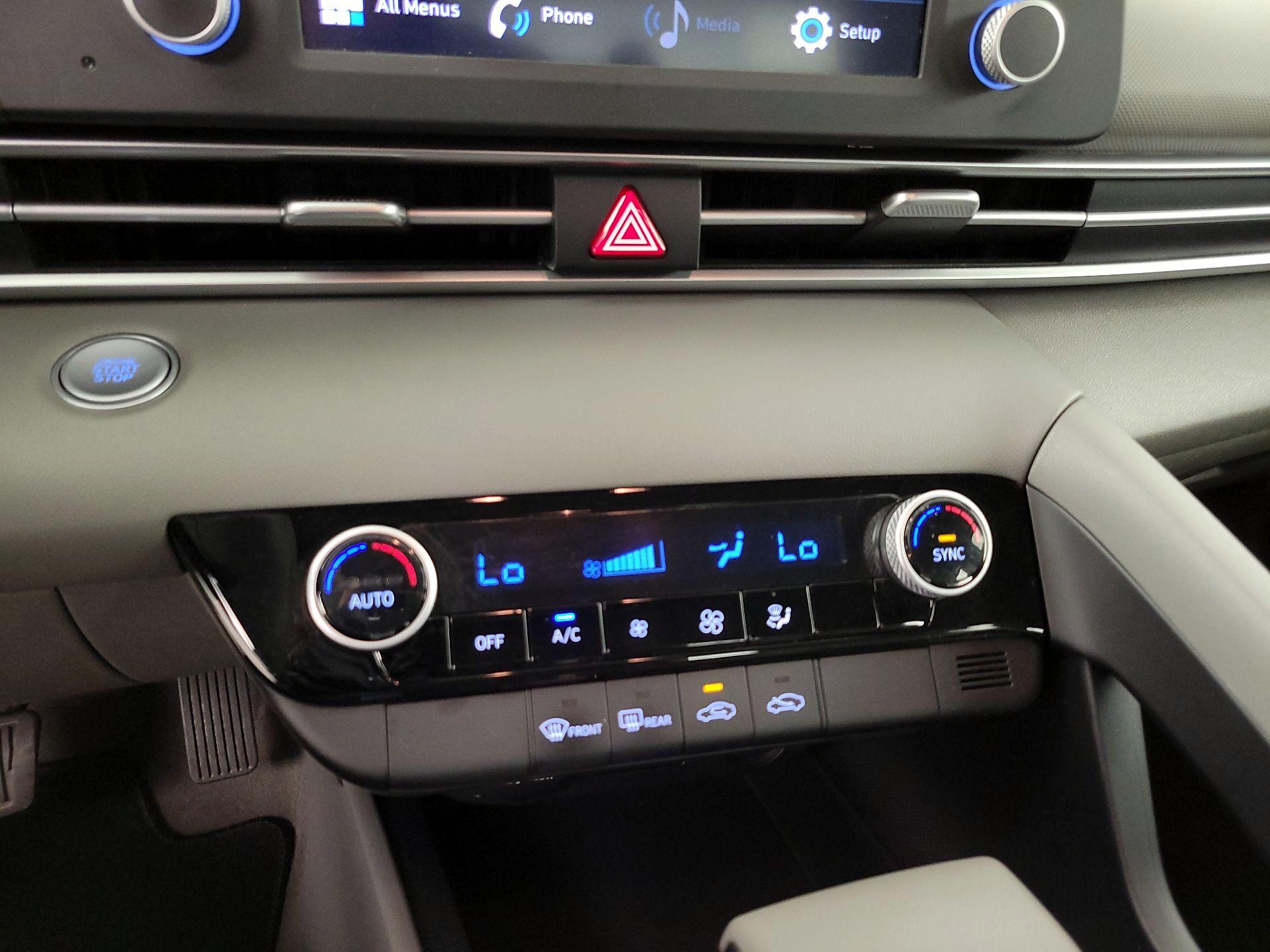 Thumbnail: 2021 Hyundai Elantra - 16