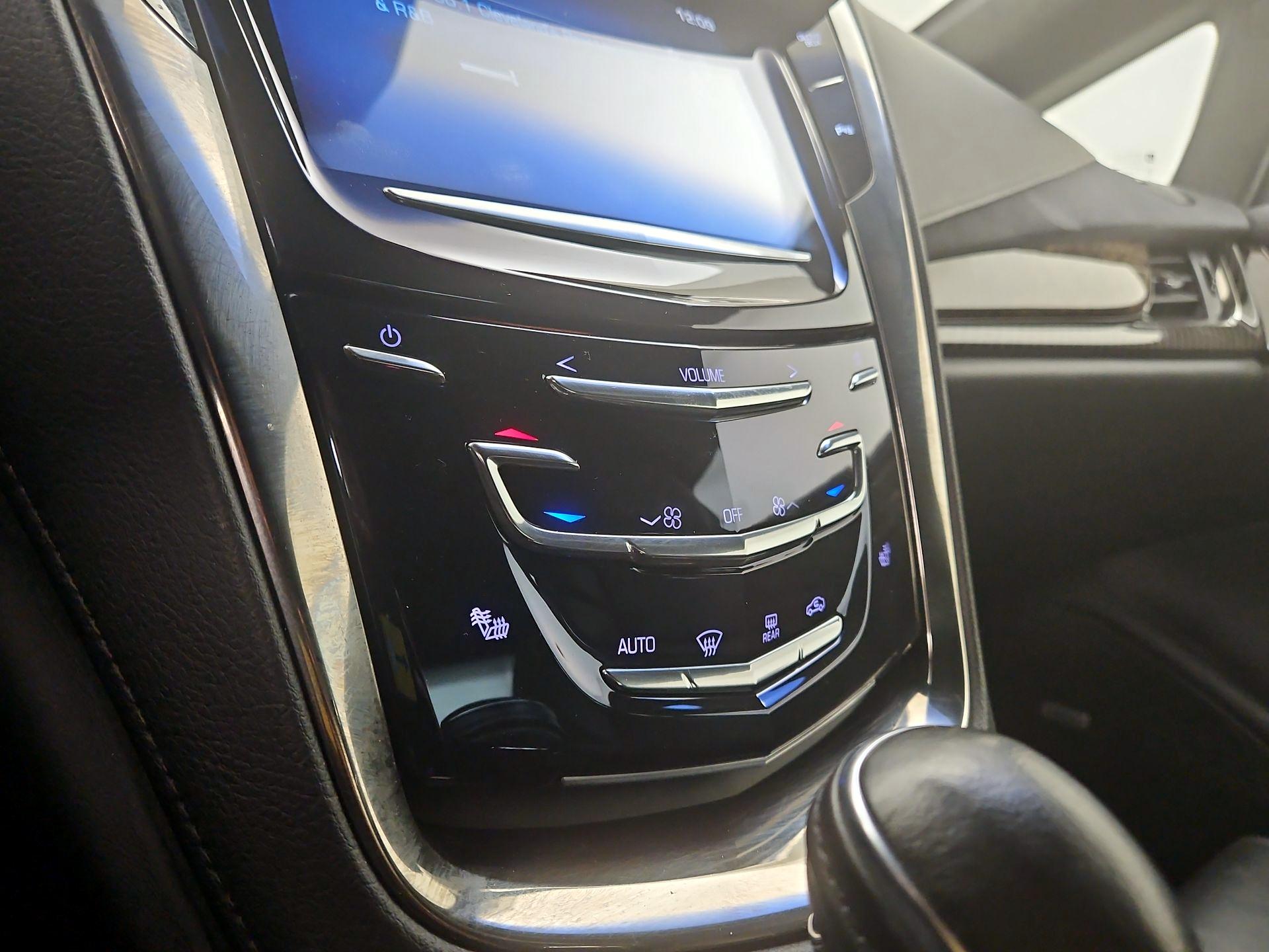Thumbnail: 2014 Cadillac ELR - 17
