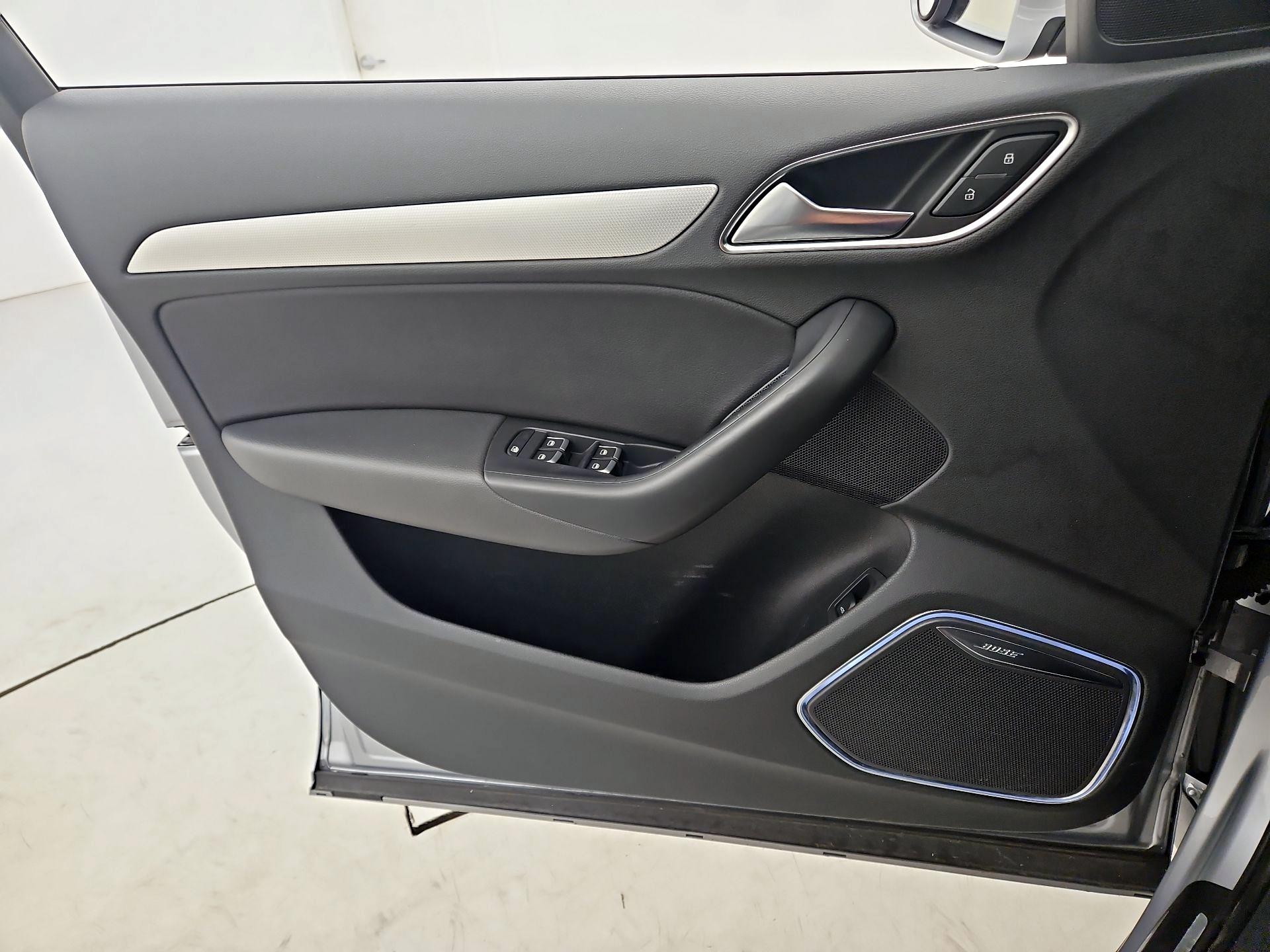 Thumbnail: 2016 Audi Q3 - 12
