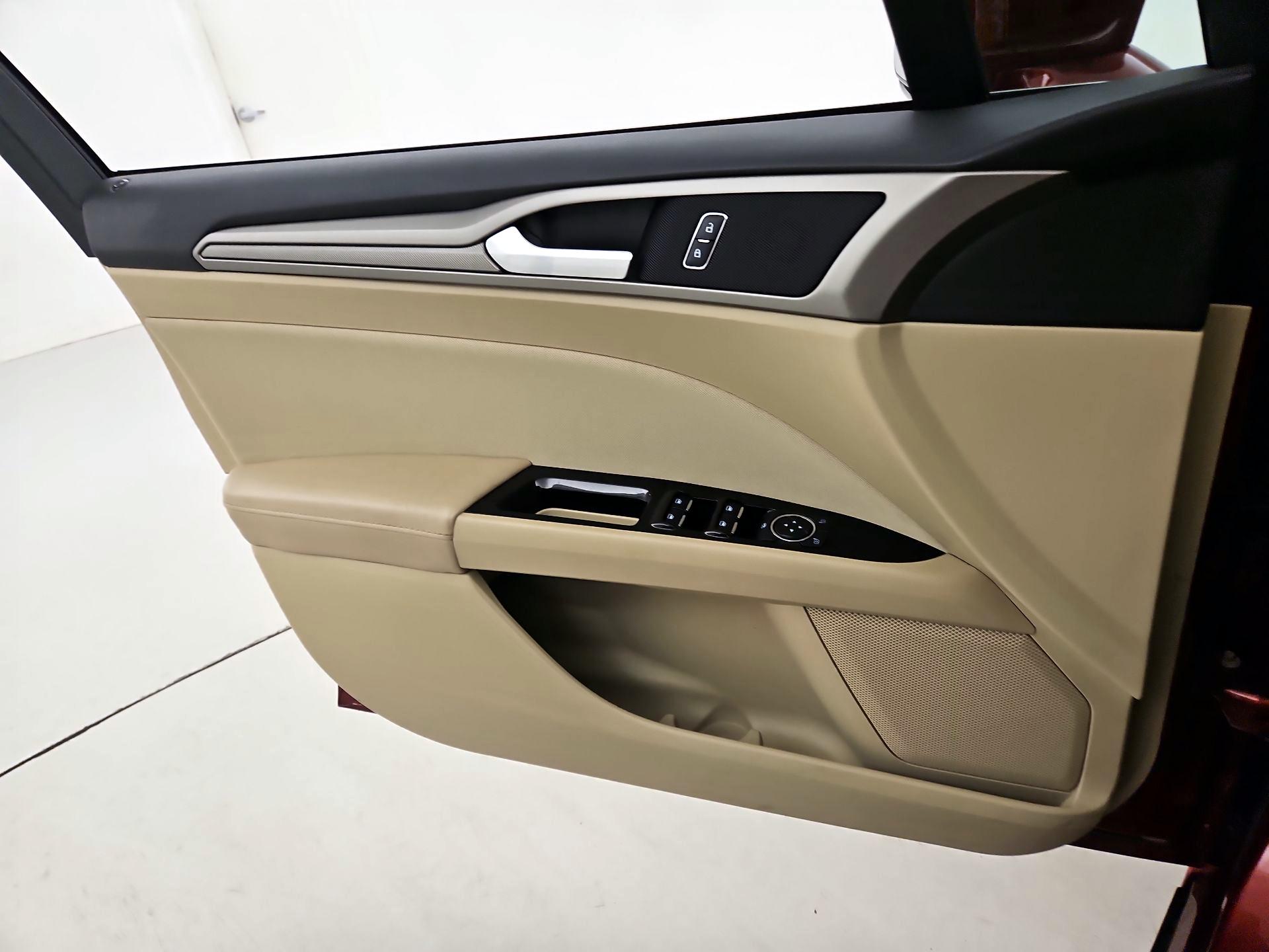 Thumbnail: 2014 Ford Fusion - 12