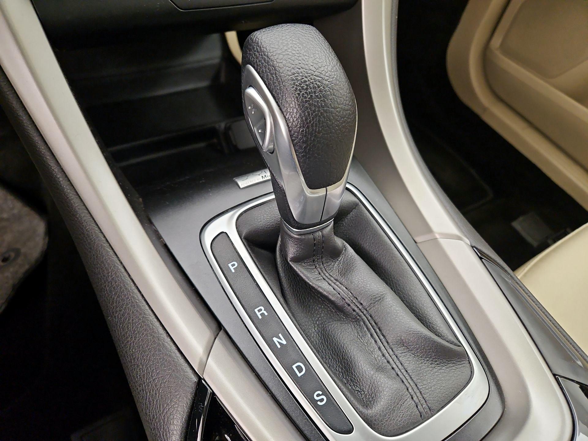 Thumbnail: 2014 Ford Fusion - 16