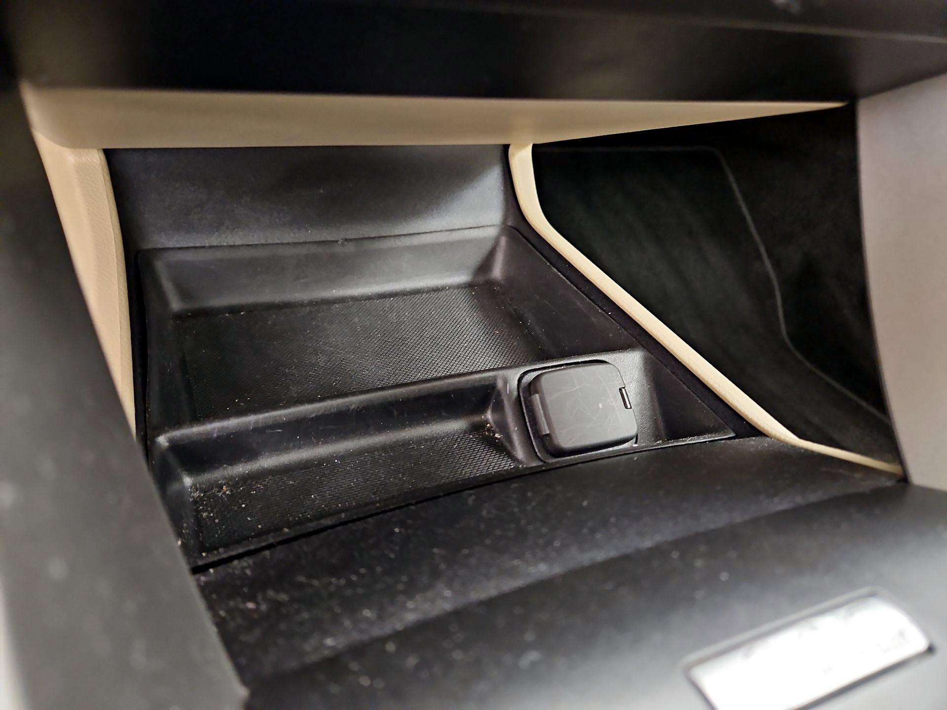 Thumbnail: 2014 Ford Fusion - 17