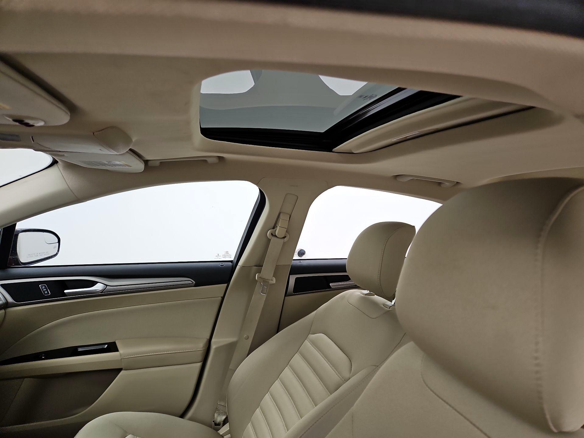 Thumbnail: 2014 Ford Fusion - 18