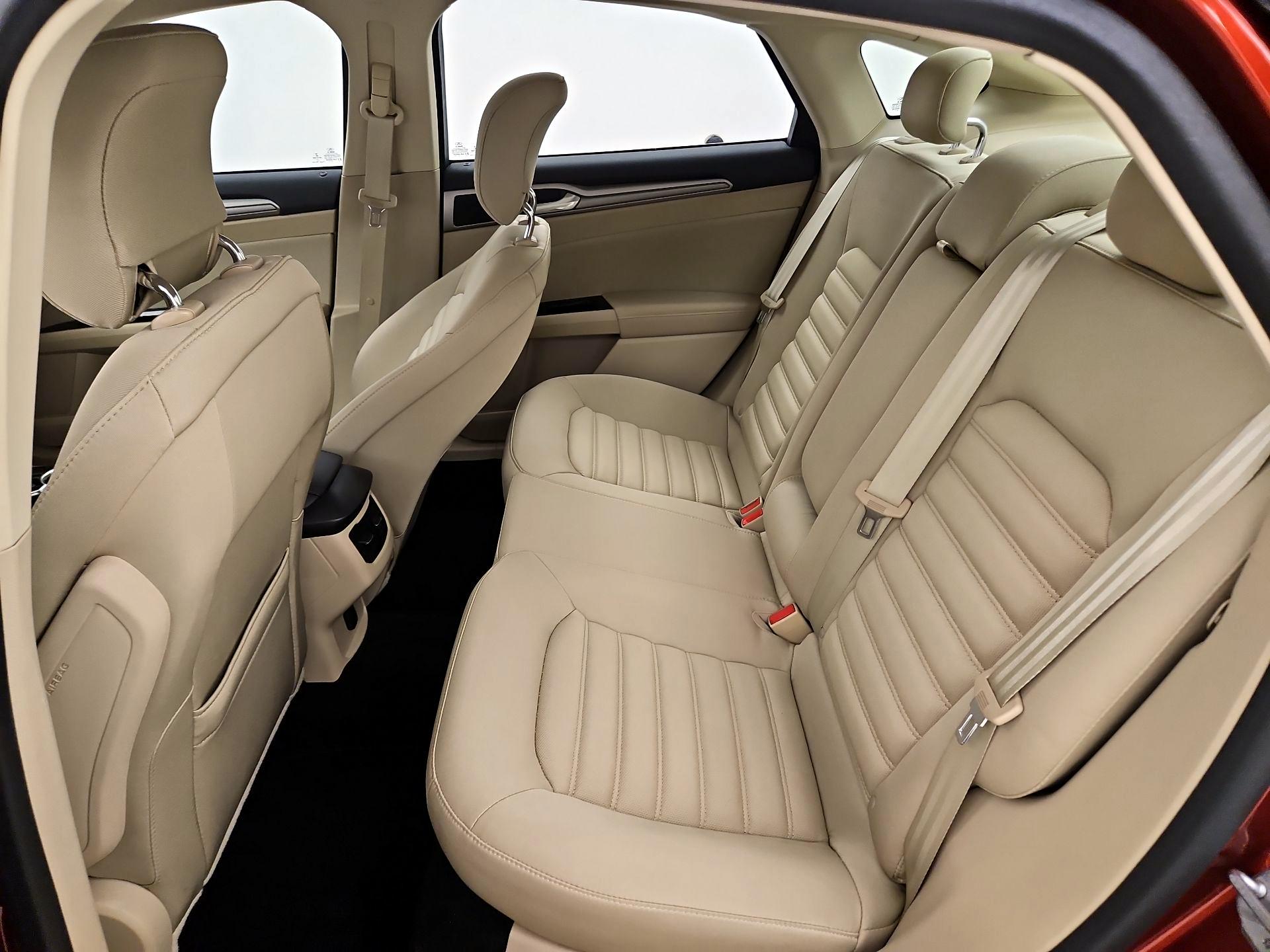 Thumbnail: 2014 Ford Fusion - 19