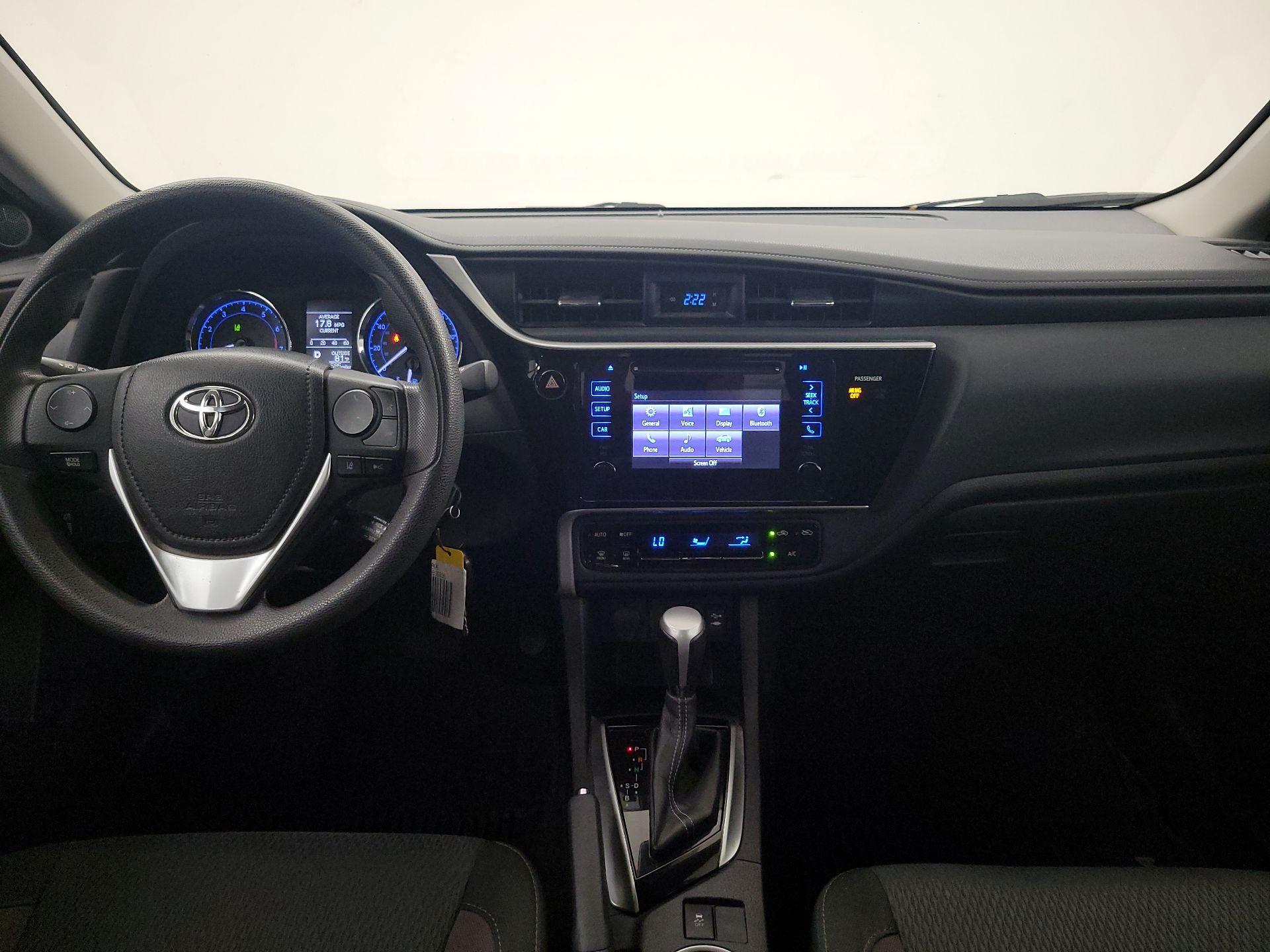 Thumbnail: 2017 Toyota Corolla - 9