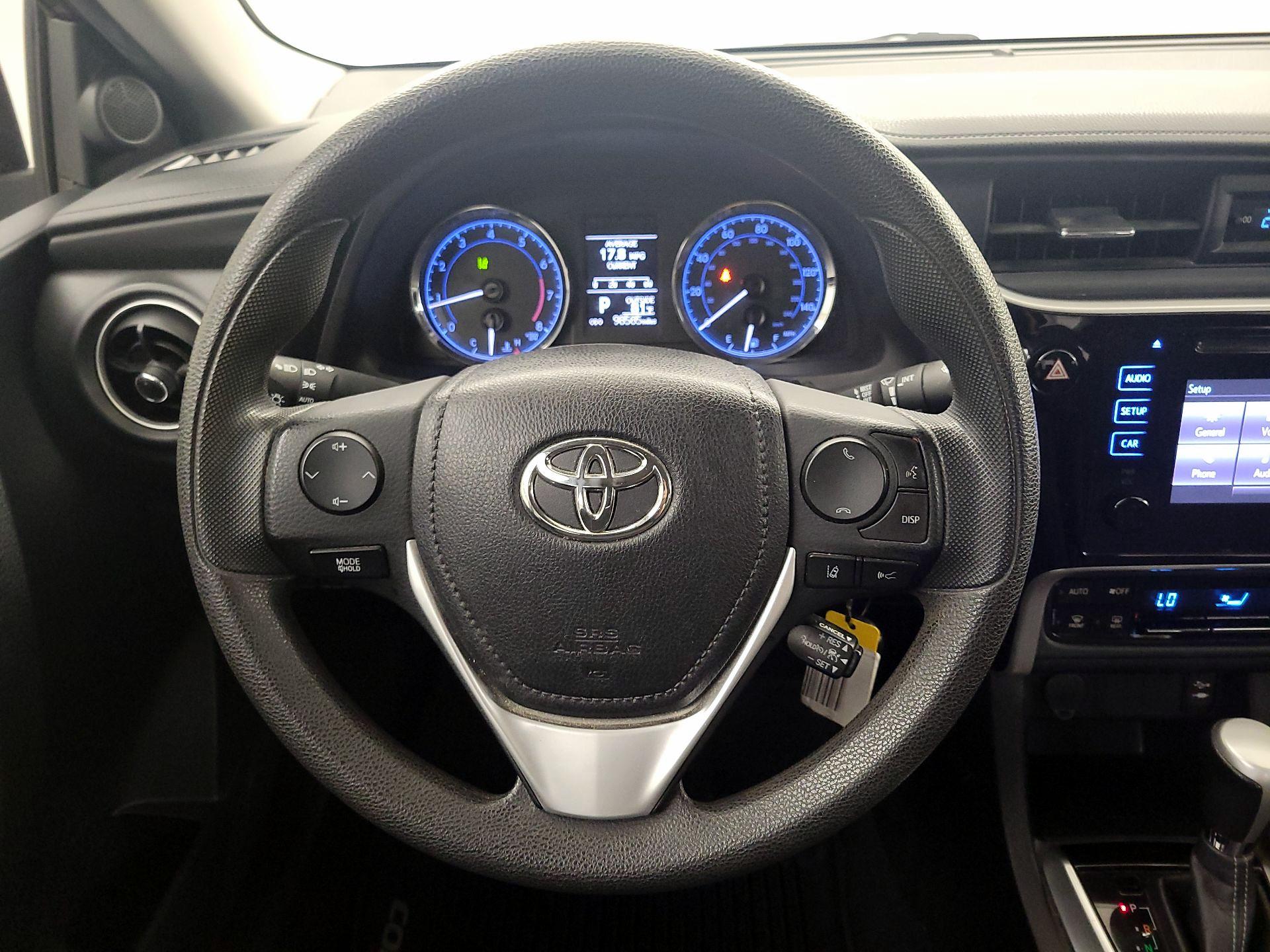 Thumbnail: 2017 Toyota Corolla - 10