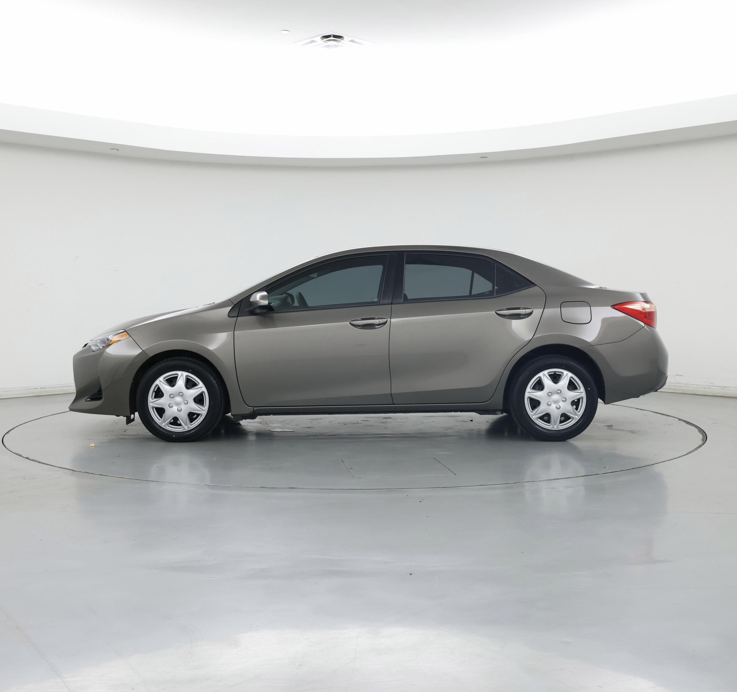 Thumbnail: 2017 Toyota Corolla - 3