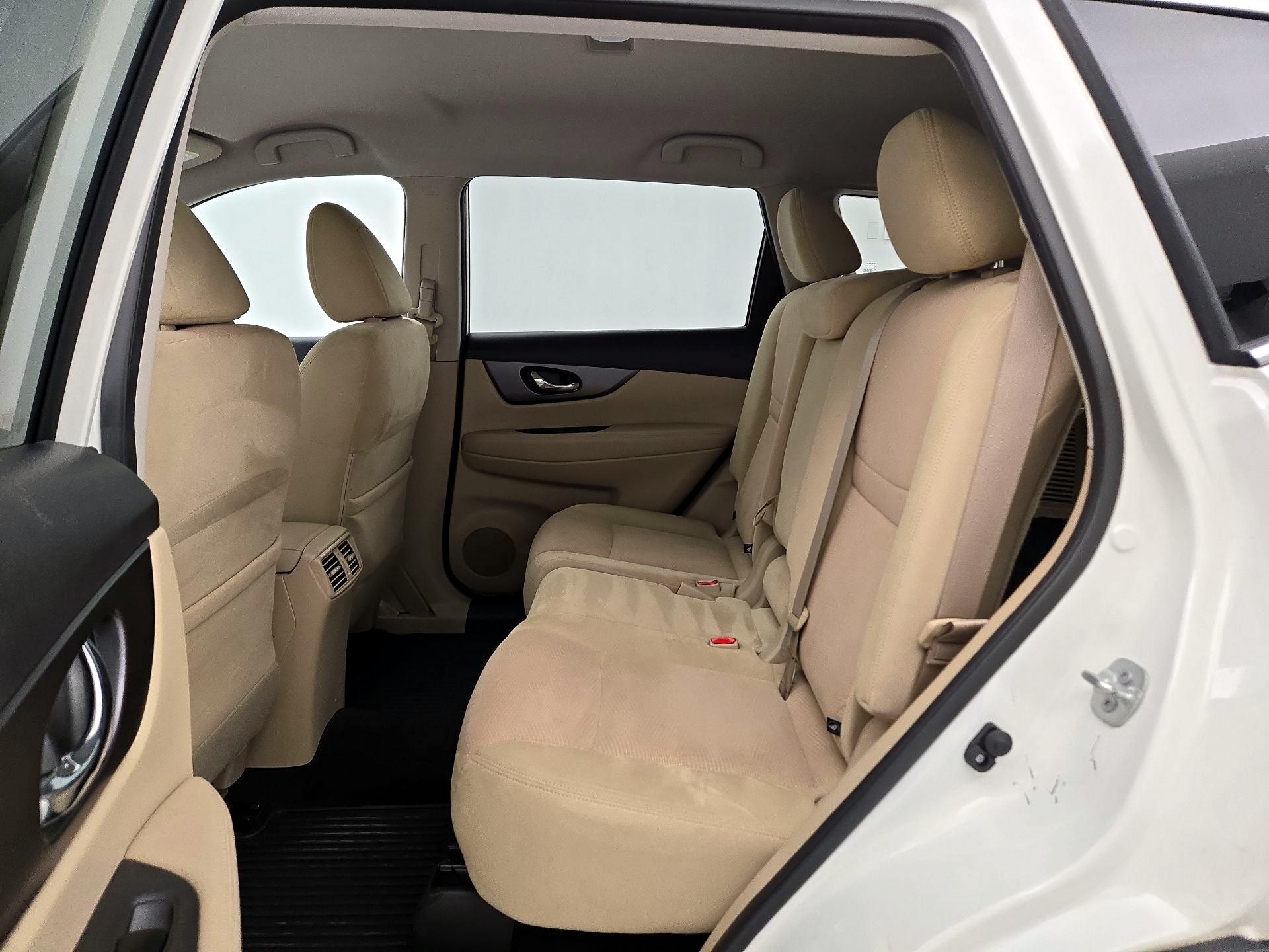 Thumbnail: 2016 Nissan Rogue - 19