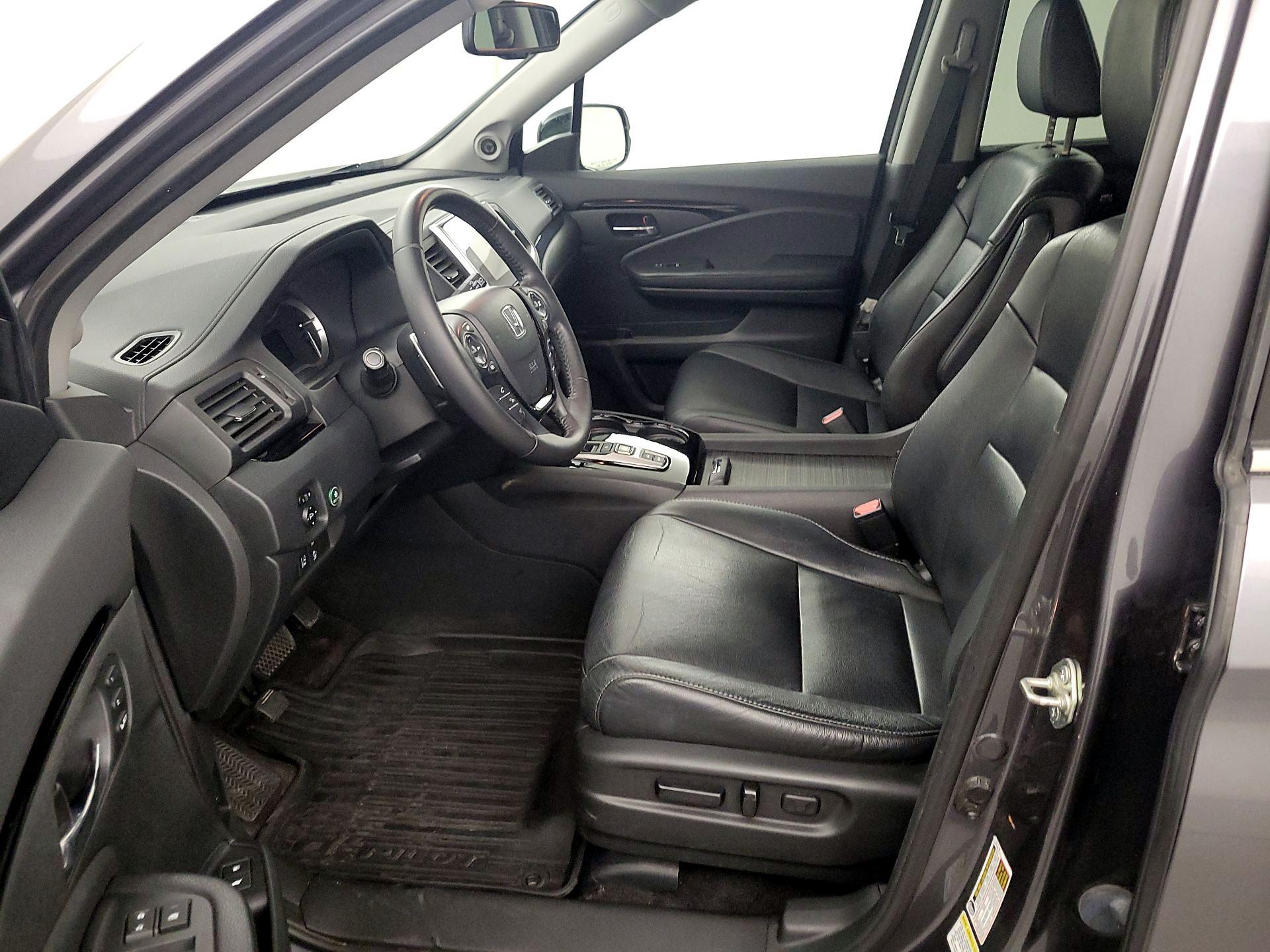 Thumbnail: 2016 Honda Pilot - 11