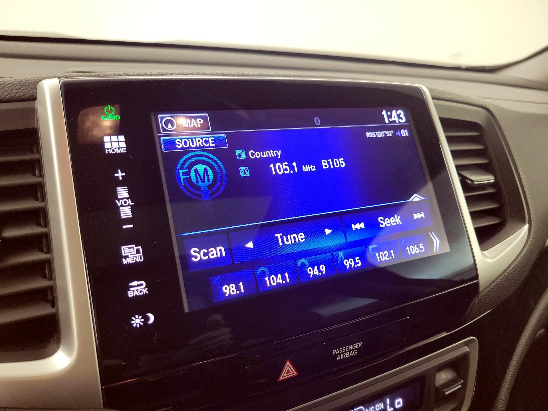 Thumbnail: 2016 Honda Pilot - 15
