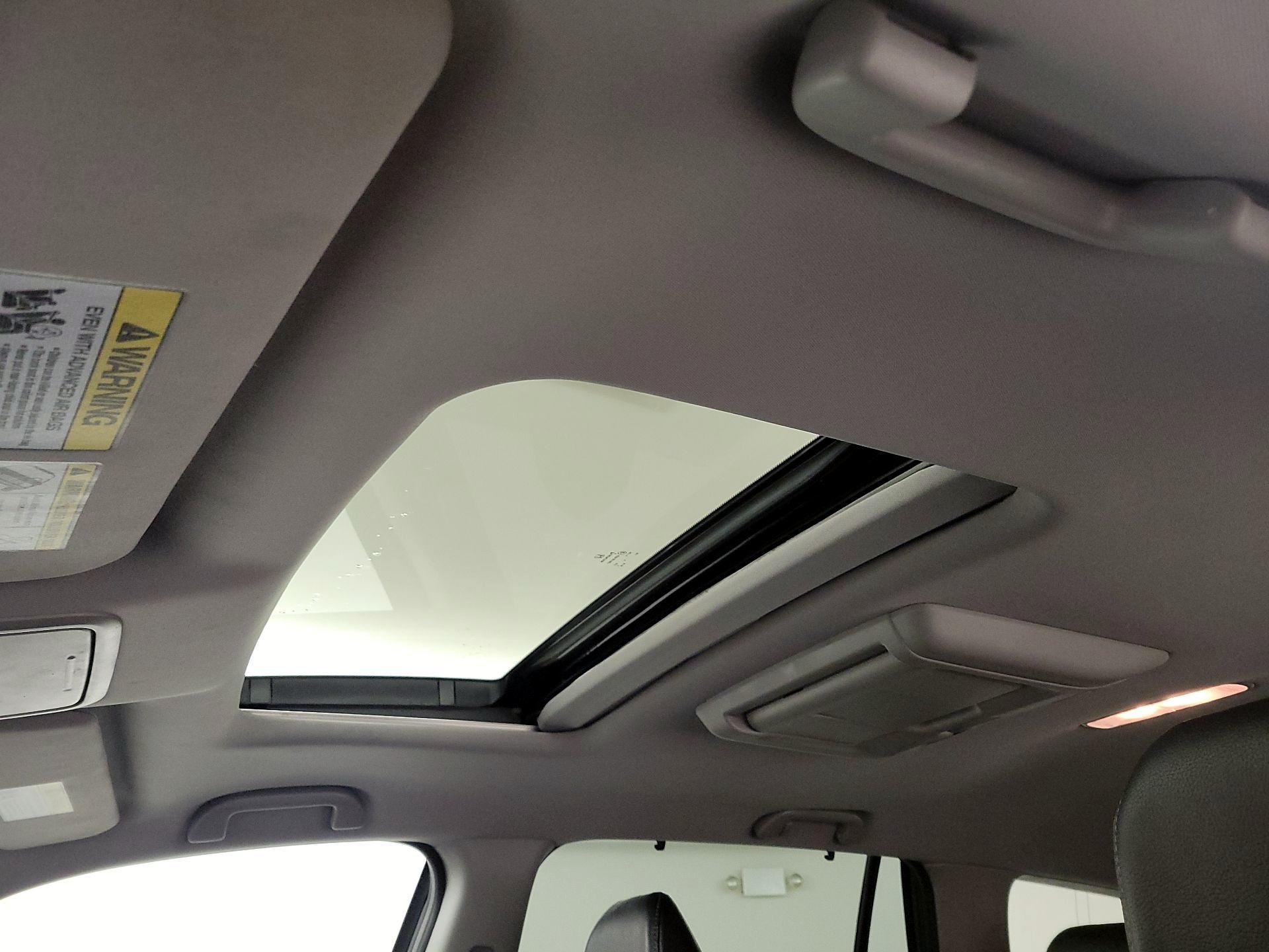 Thumbnail: 2016 Honda Pilot - 19