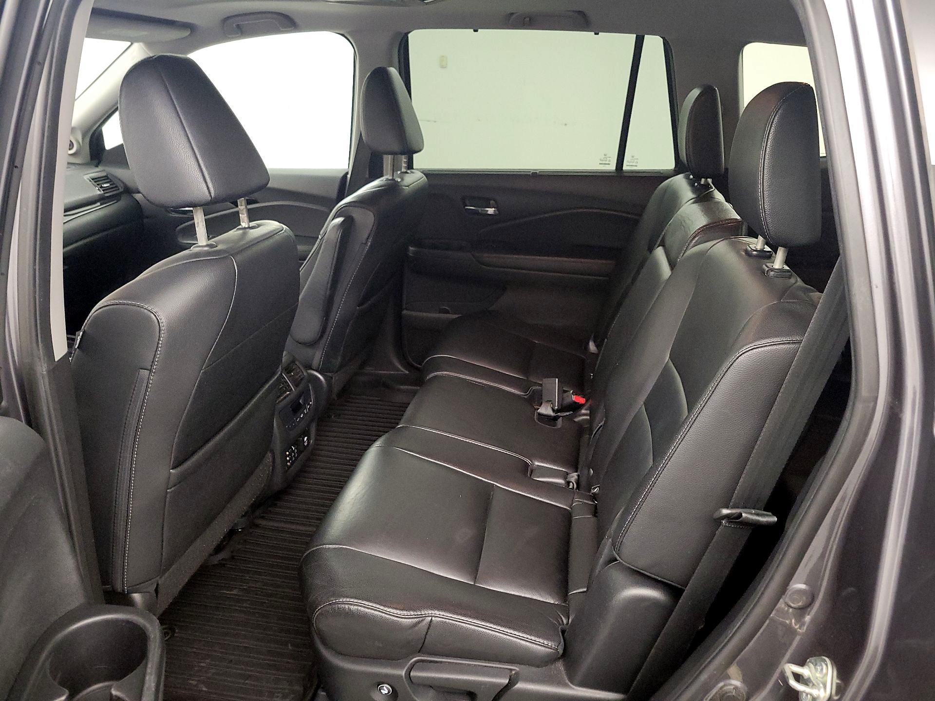 Thumbnail: 2016 Honda Pilot - 20