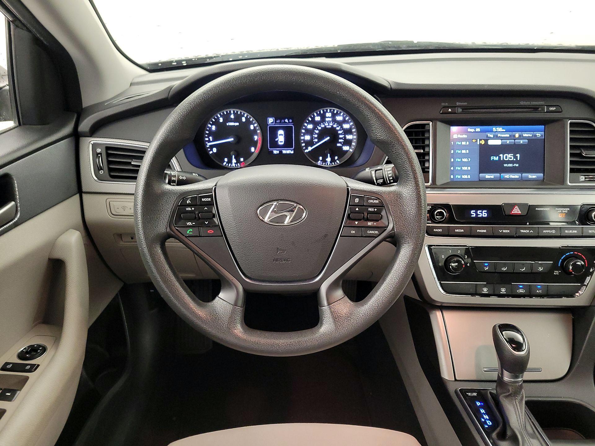 Thumbnail: 2017 Hyundai Sonata - 10