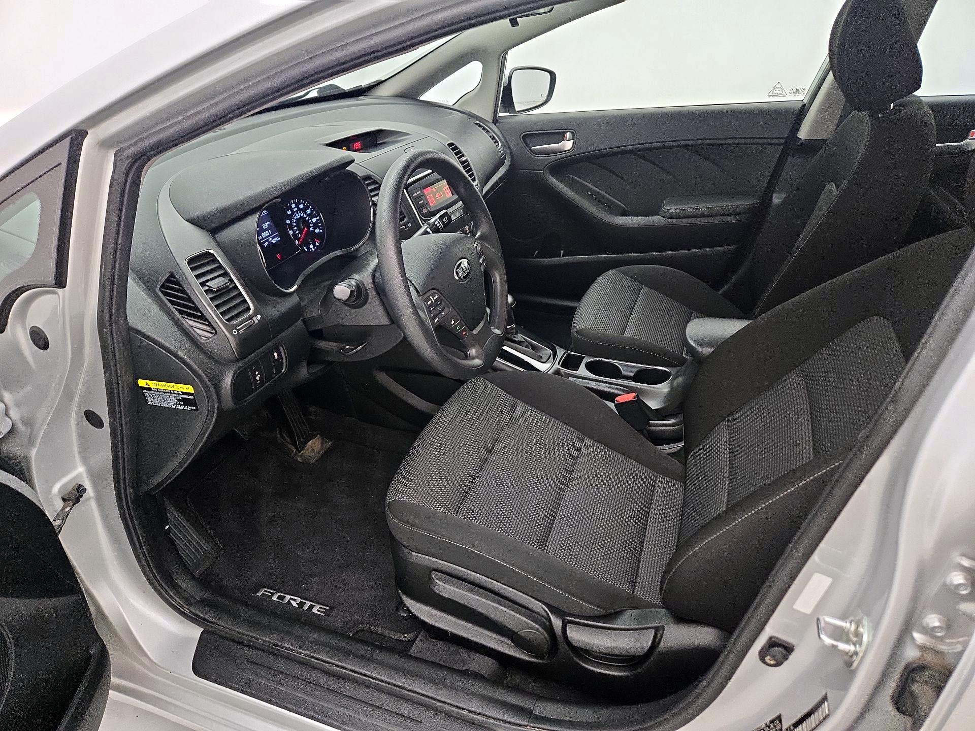 Thumbnail: 2018 Kia Forte - 11