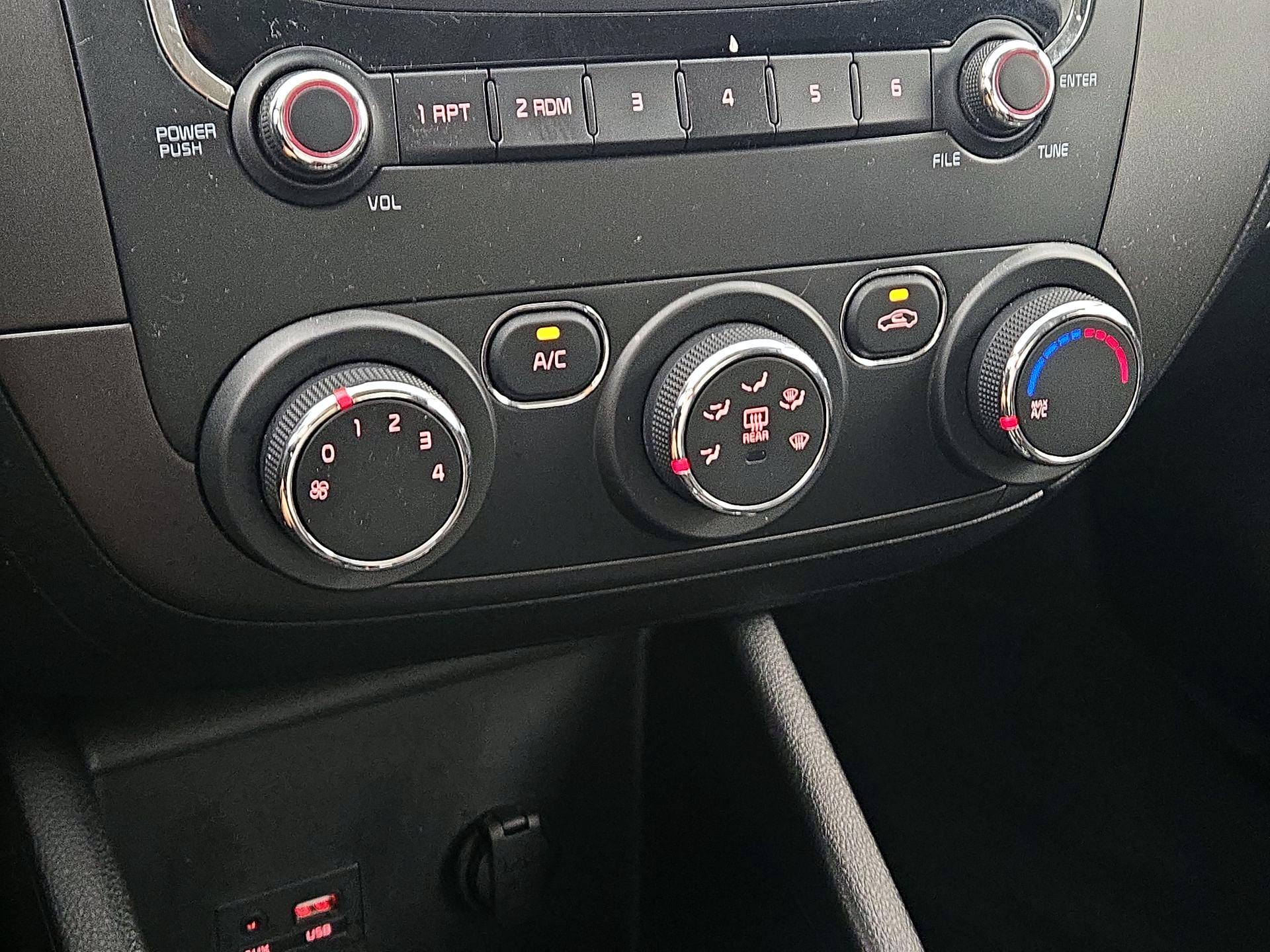 Thumbnail: 2018 Kia Forte - 15