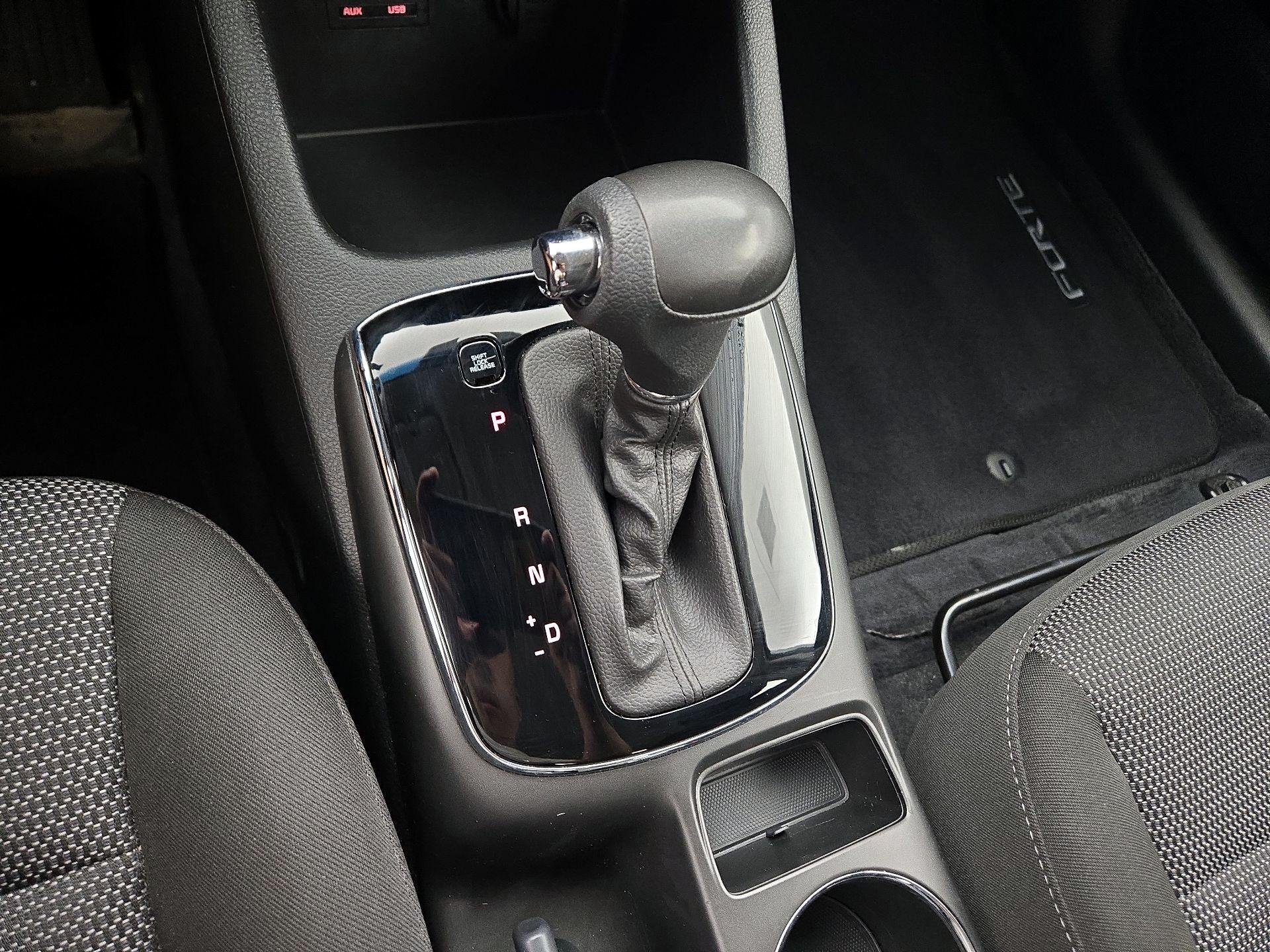 Thumbnail: 2018 Kia Forte - 16