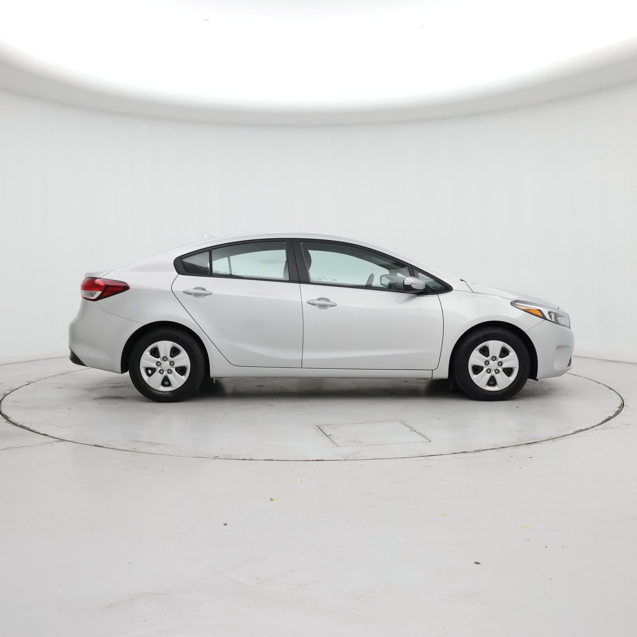 Thumbnail: 2018 Kia Forte - 7