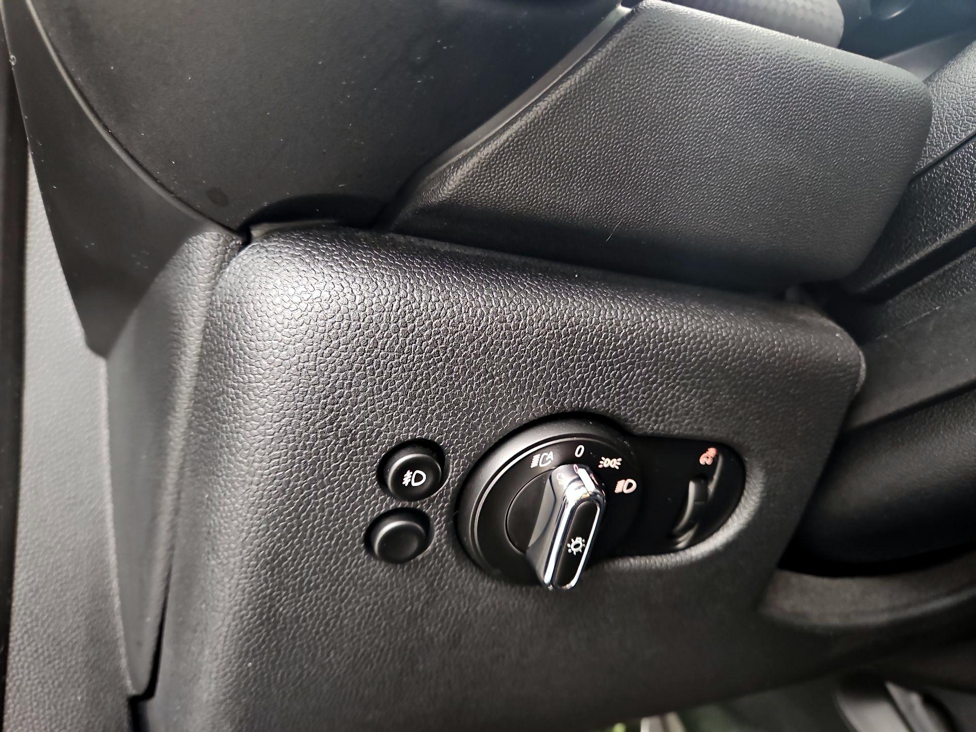 Thumbnail: 2020 MINI Cooper Hardtop - 13