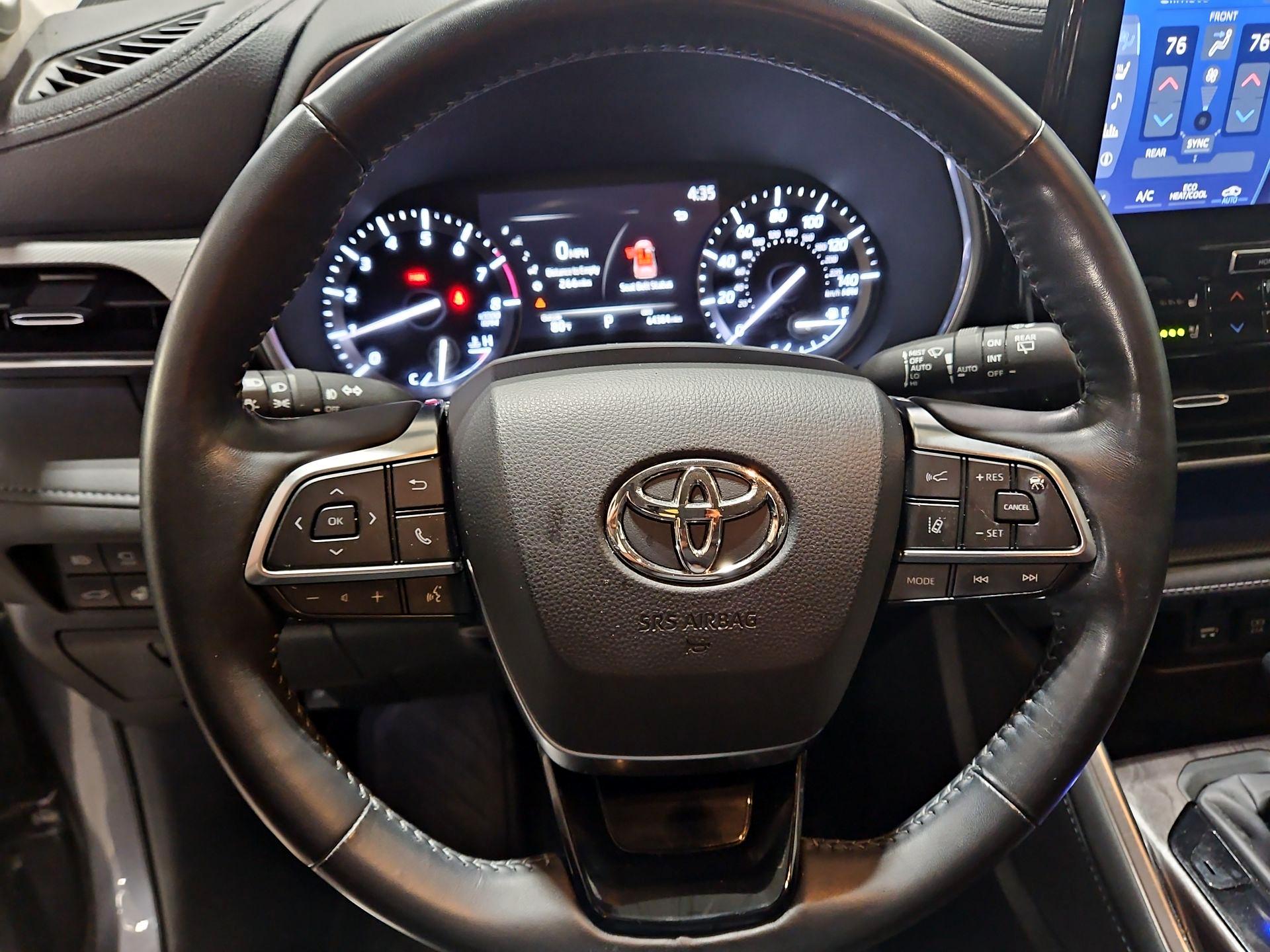 Thumbnail: 2020 Toyota Highlander - 10