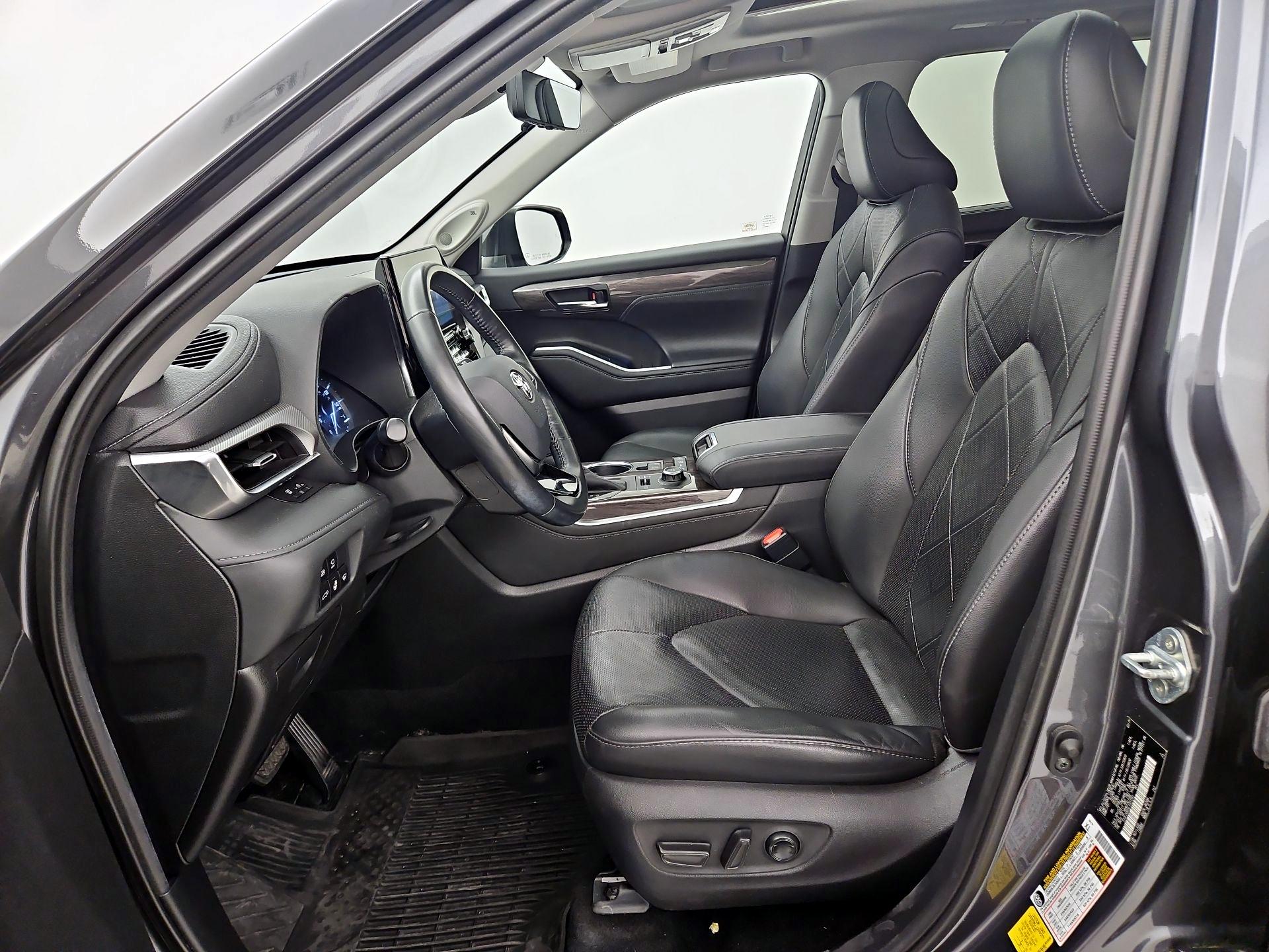 Thumbnail: 2020 Toyota Highlander - 11