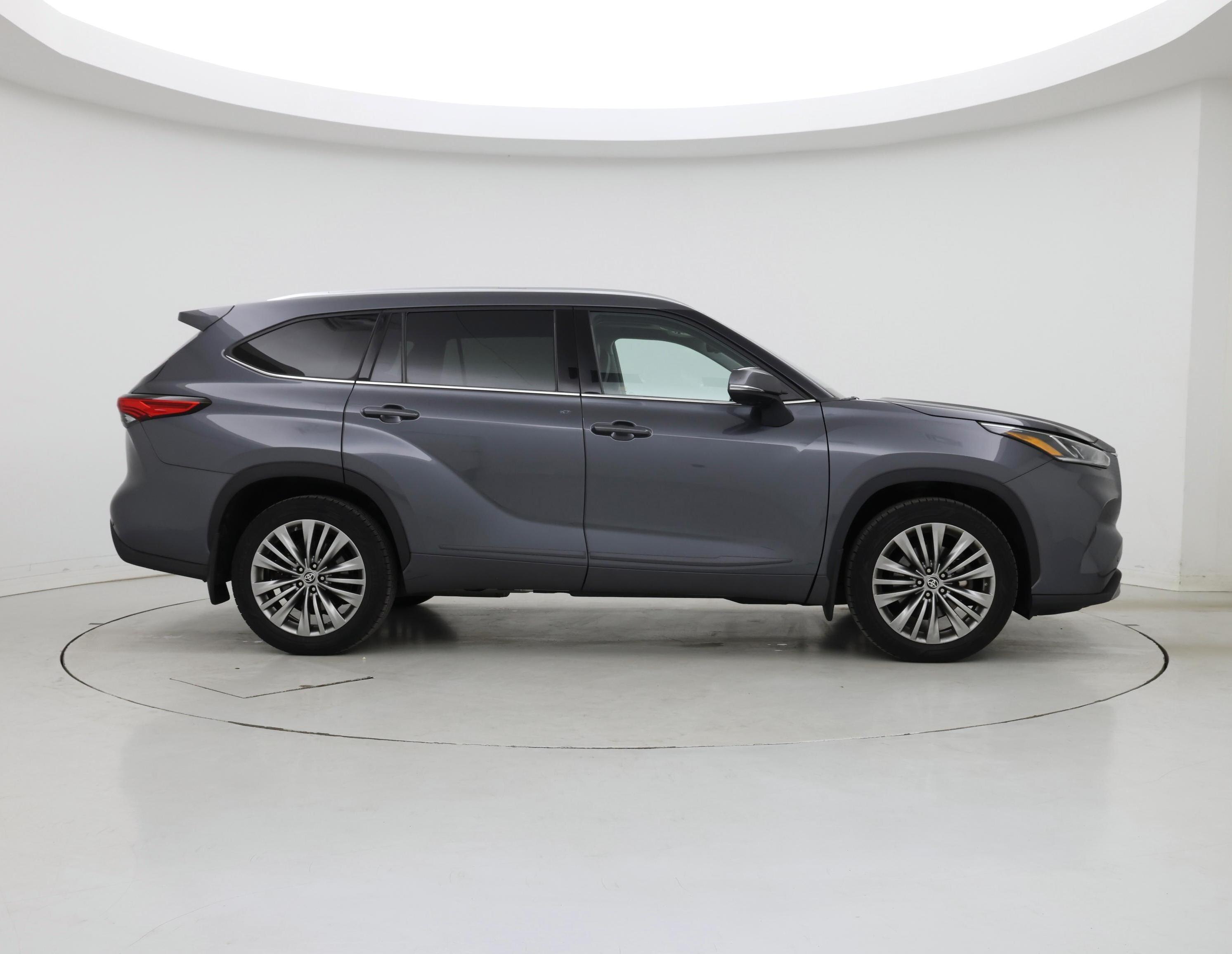 Thumbnail: 2020 Toyota Highlander - 7