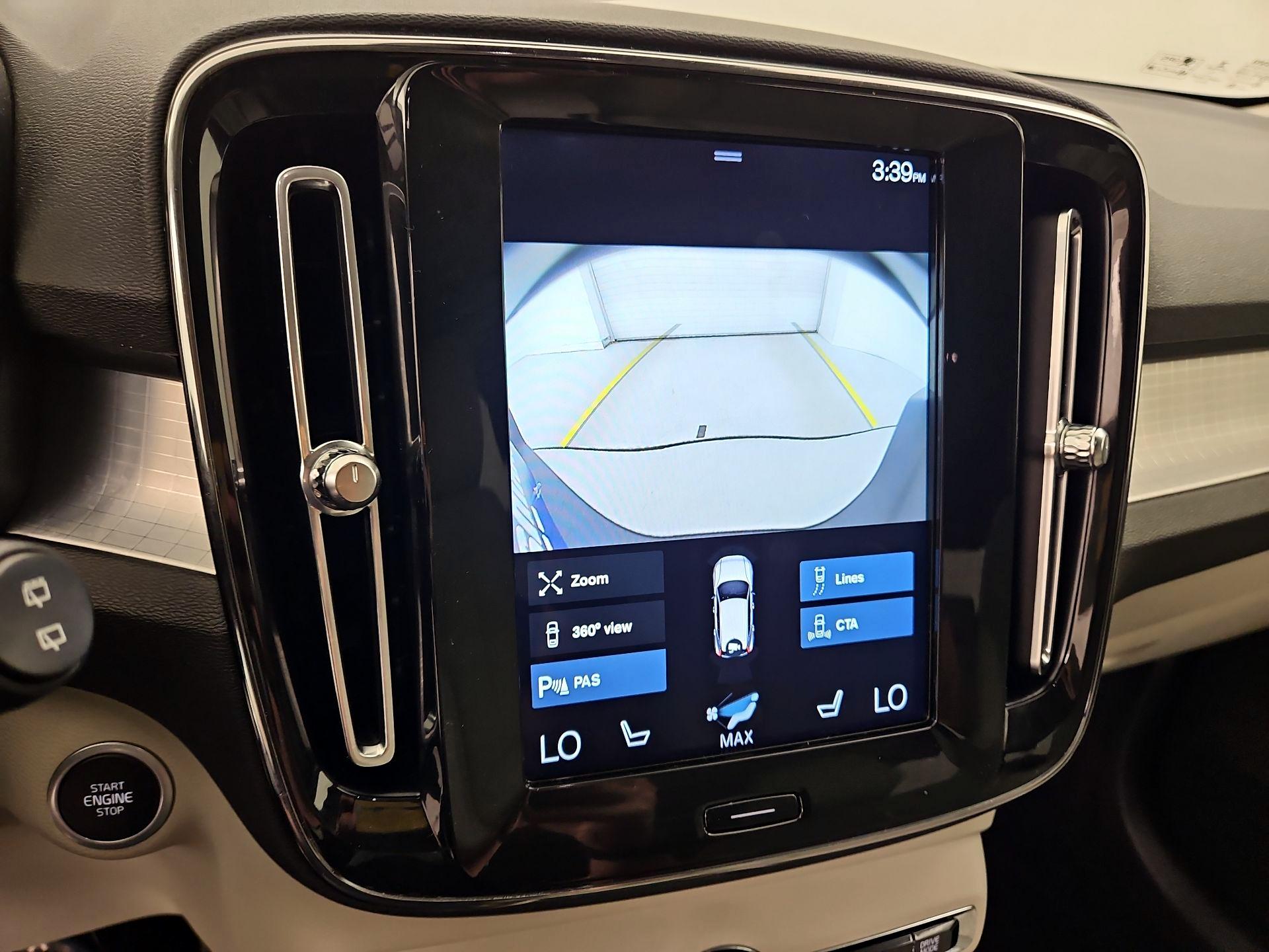 Thumbnail: 2020 Volvo XC40 - 14