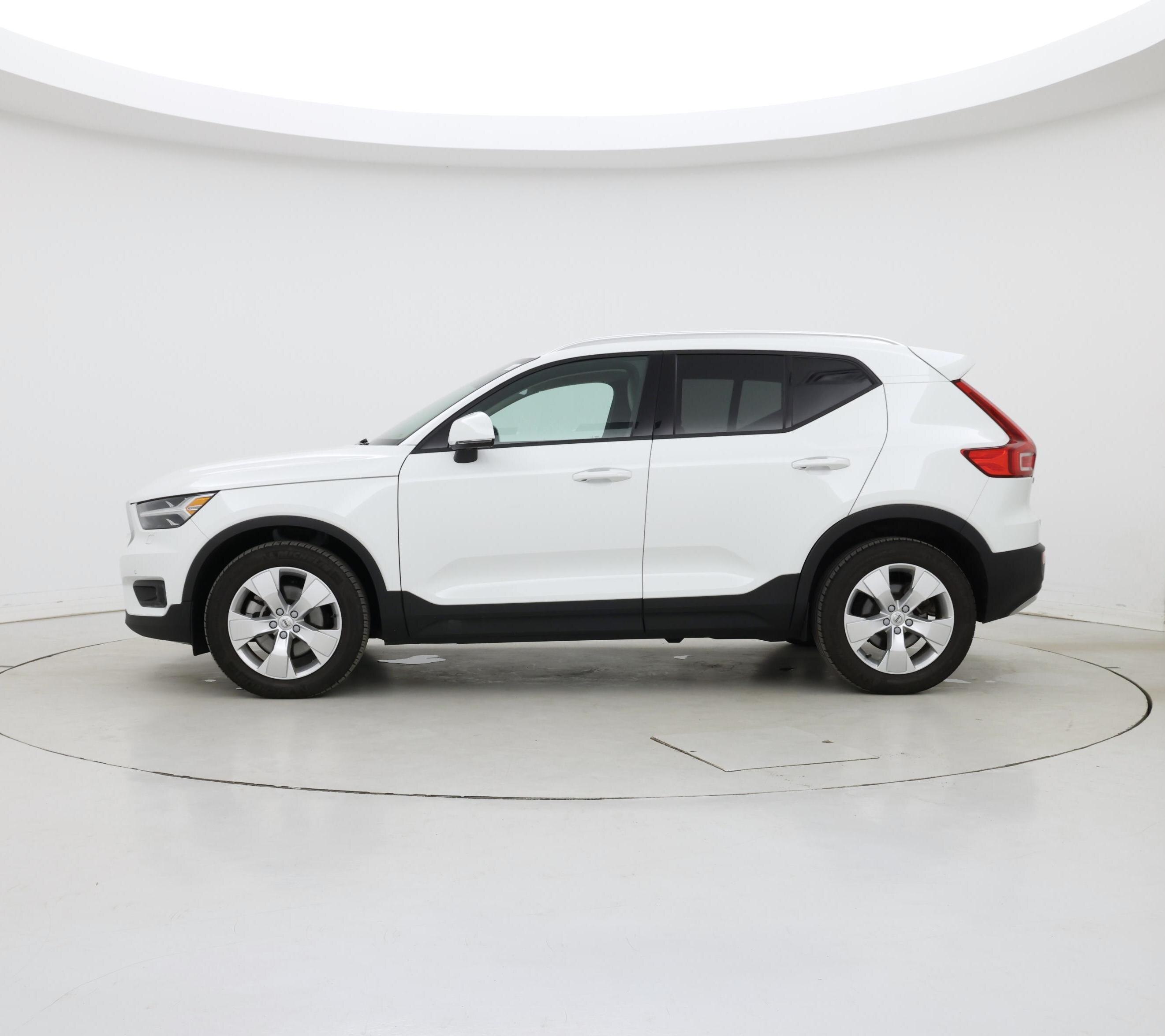 Thumbnail: 2020 Volvo XC40 - 3
