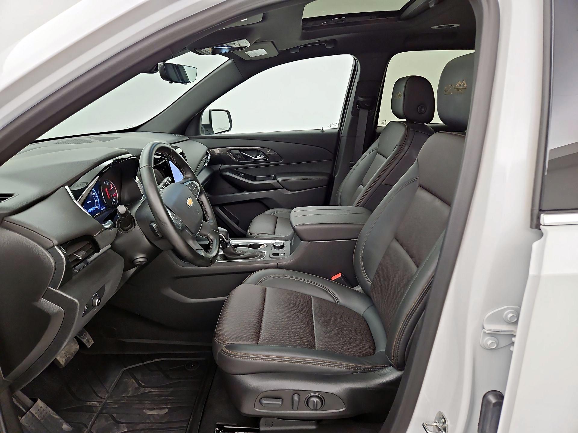 Thumbnail: 2023 Chevrolet Traverse - 11