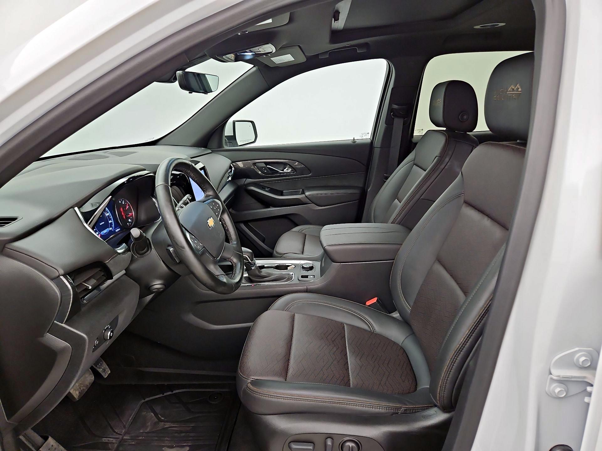 Thumbnail: 2023 Chevrolet Traverse - 12