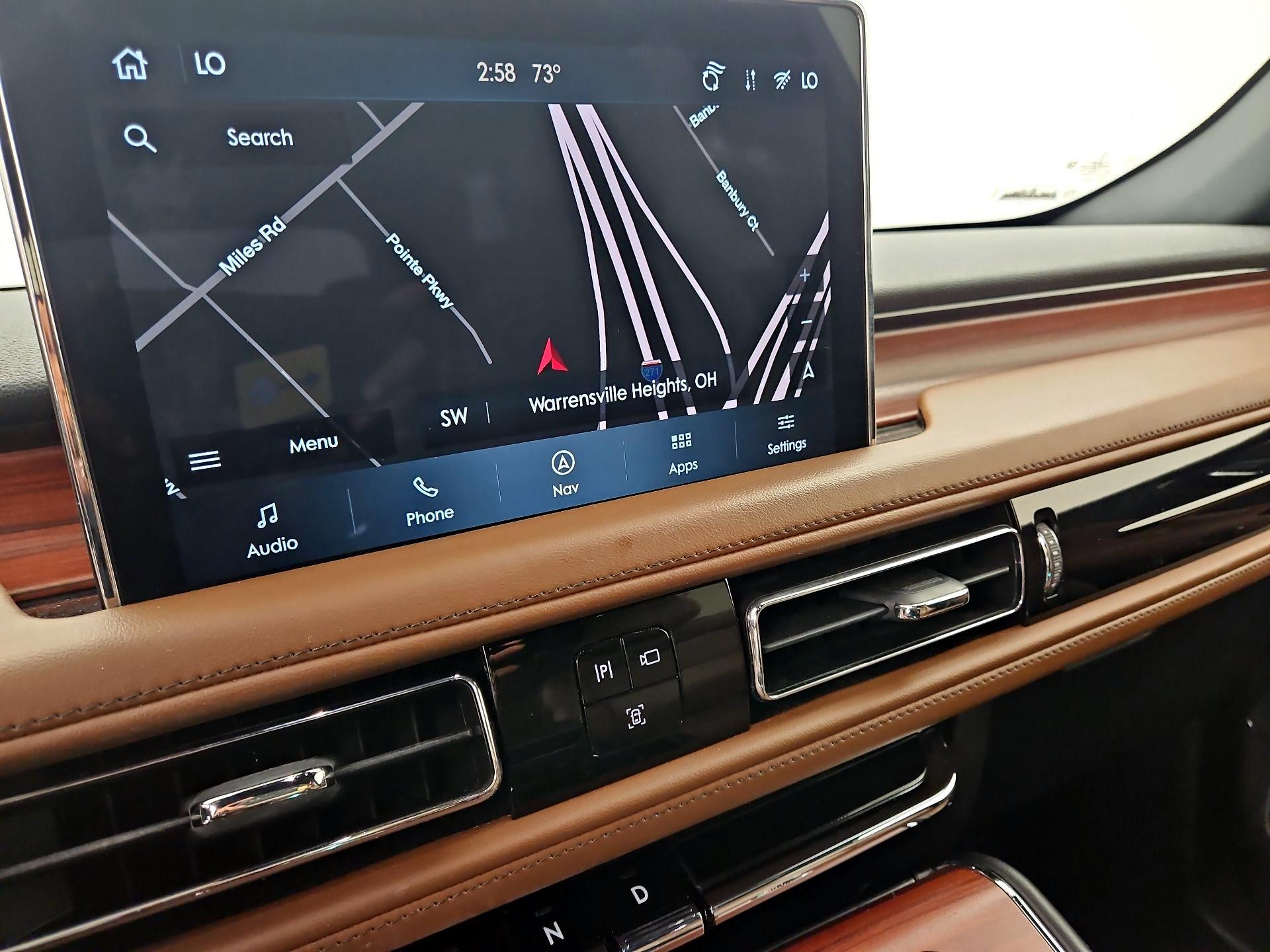 Thumbnail: 2021 Lincoln Aviator - 14
