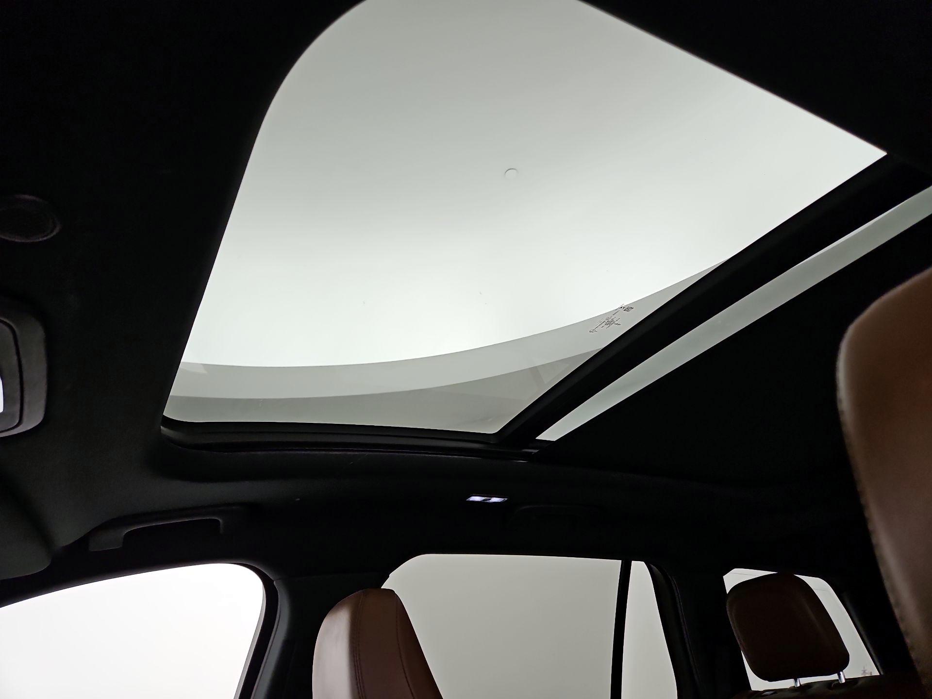 Thumbnail: 2021 Lincoln Aviator - 20