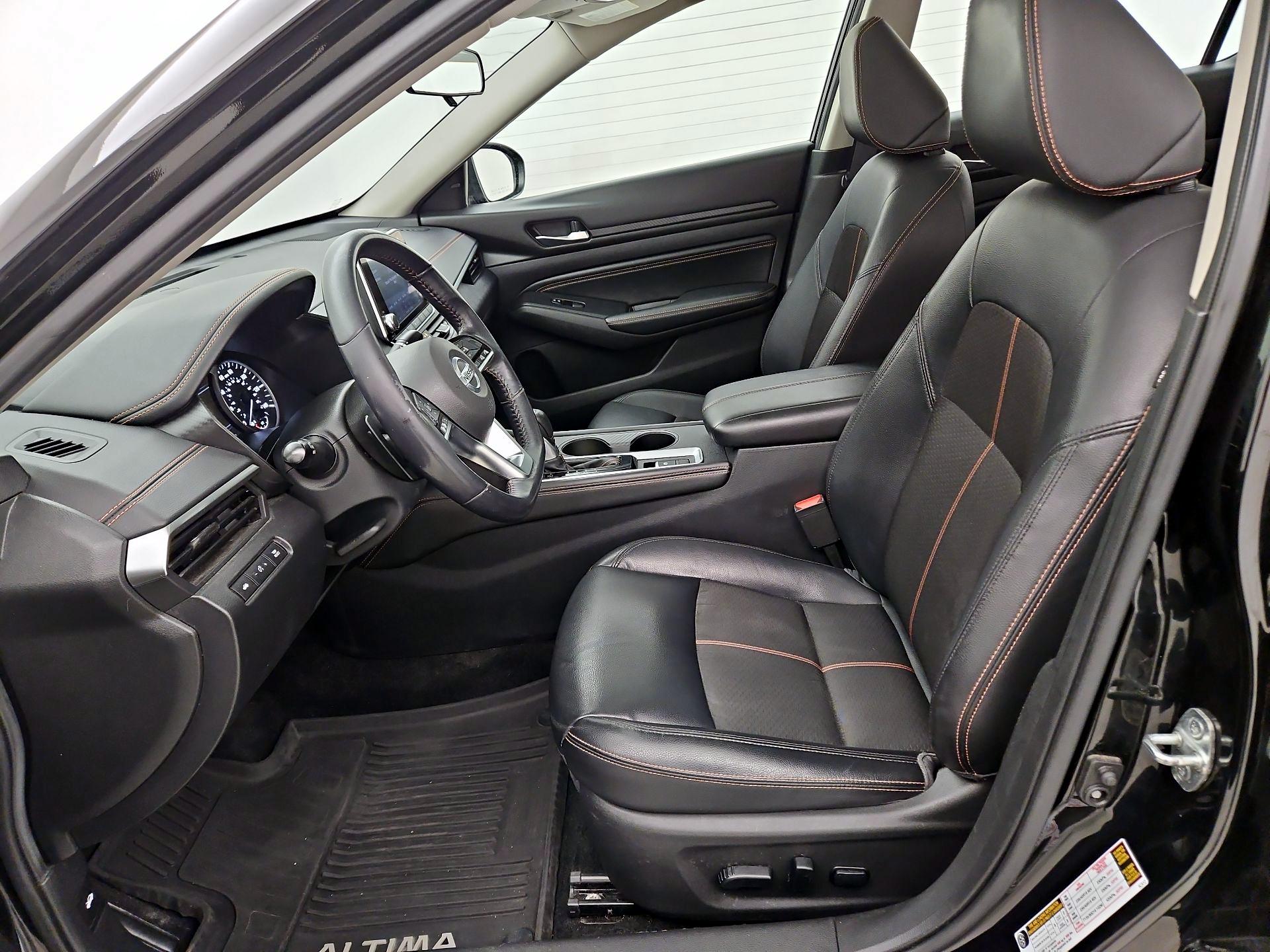 Thumbnail: 2019 Nissan Altima - 11