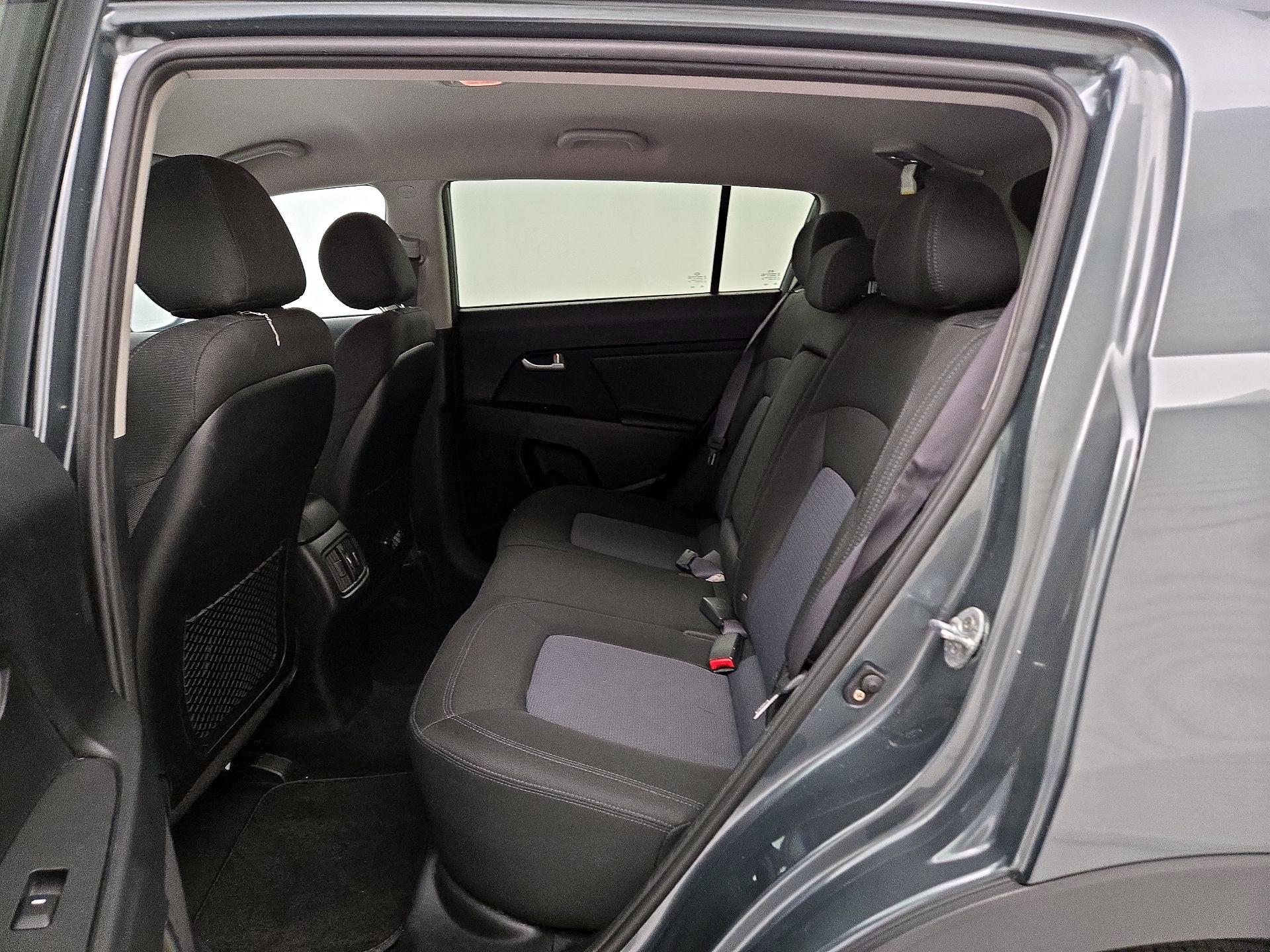 Thumbnail: 2015 Kia Sportage - 18