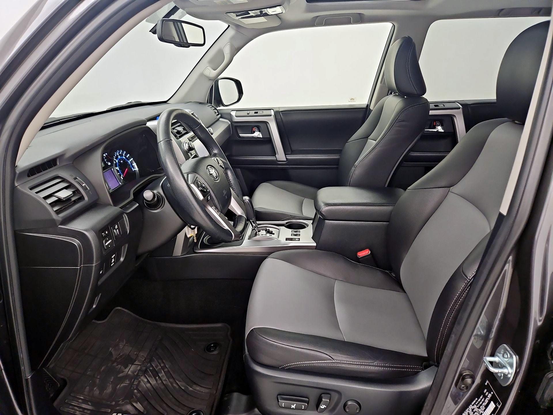 Thumbnail: 2016 Toyota 4Runner - 11