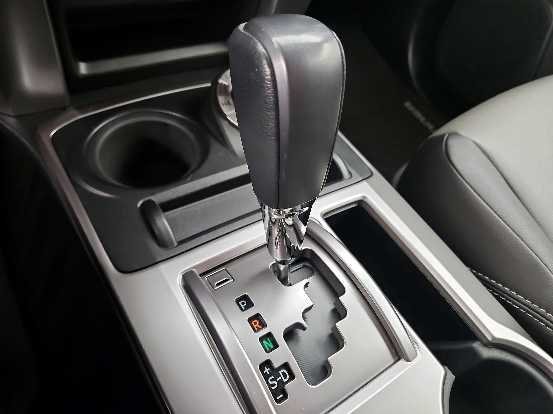 Thumbnail: 2016 Toyota 4Runner - 18