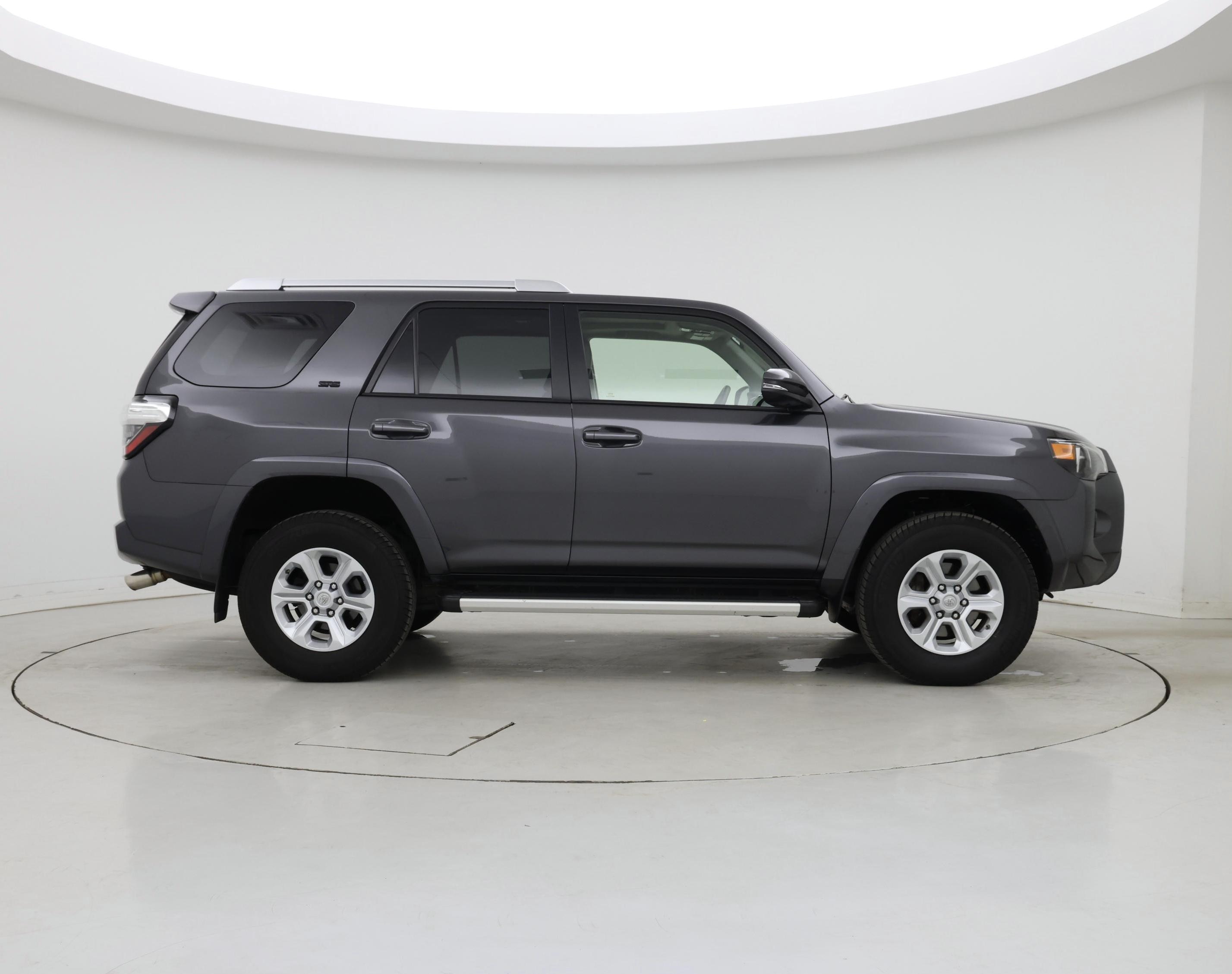 Thumbnail: 2016 Toyota 4Runner - 7