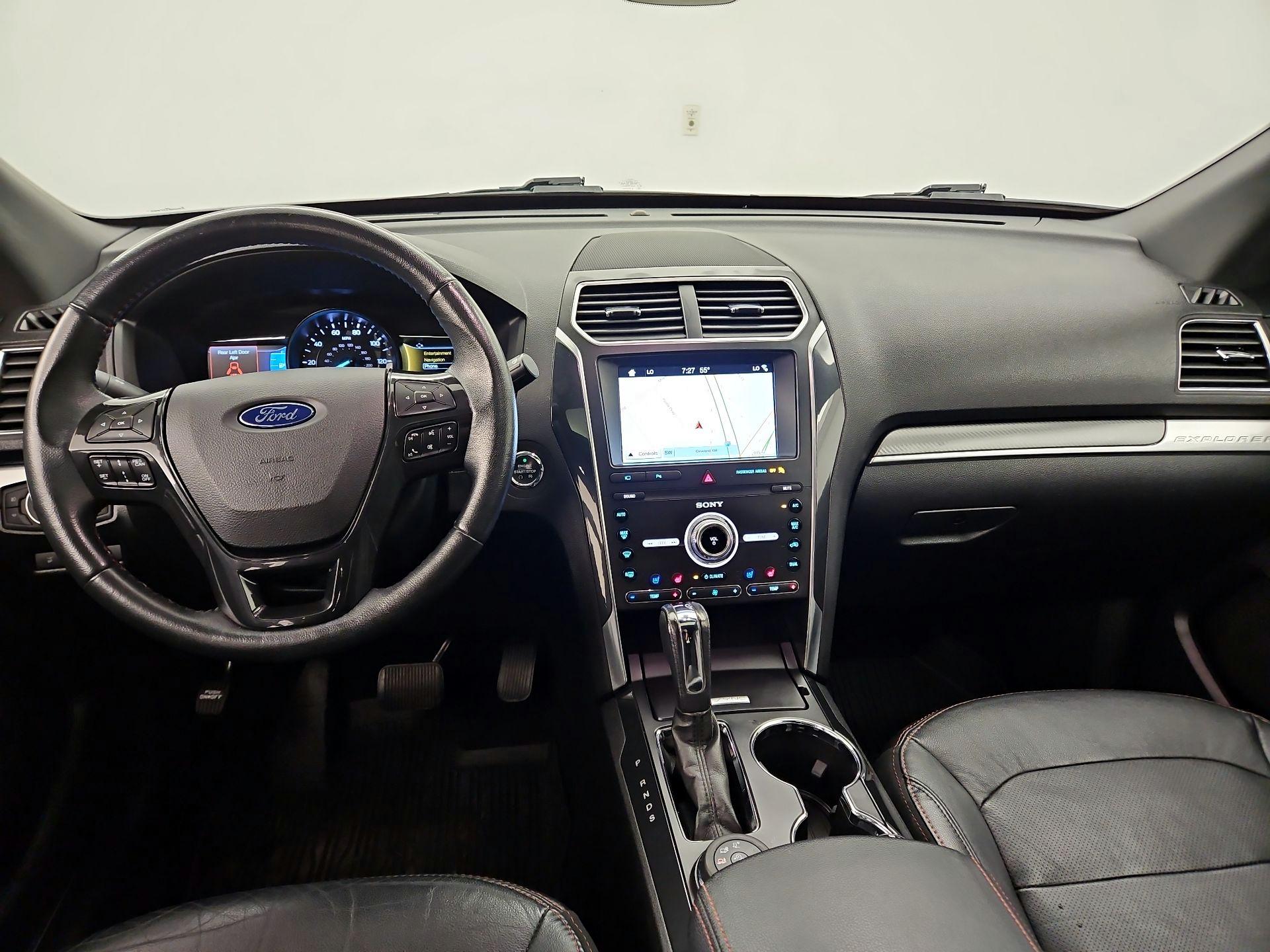 Thumbnail: 2019 Ford Explorer - 9
