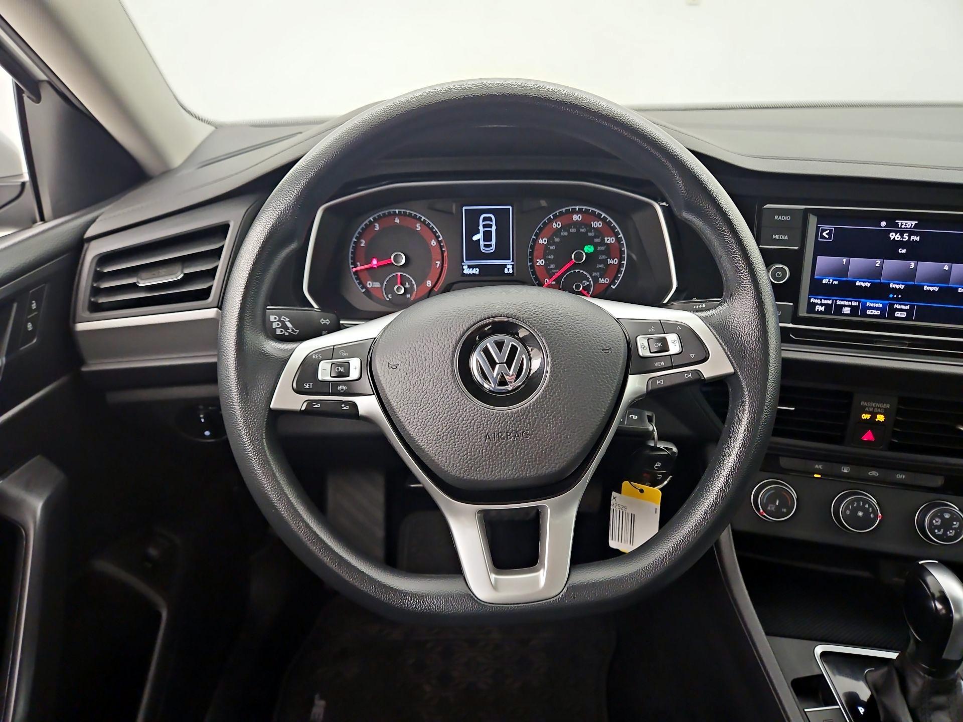 Thumbnail: 2020 Volkswagen Jetta - 10