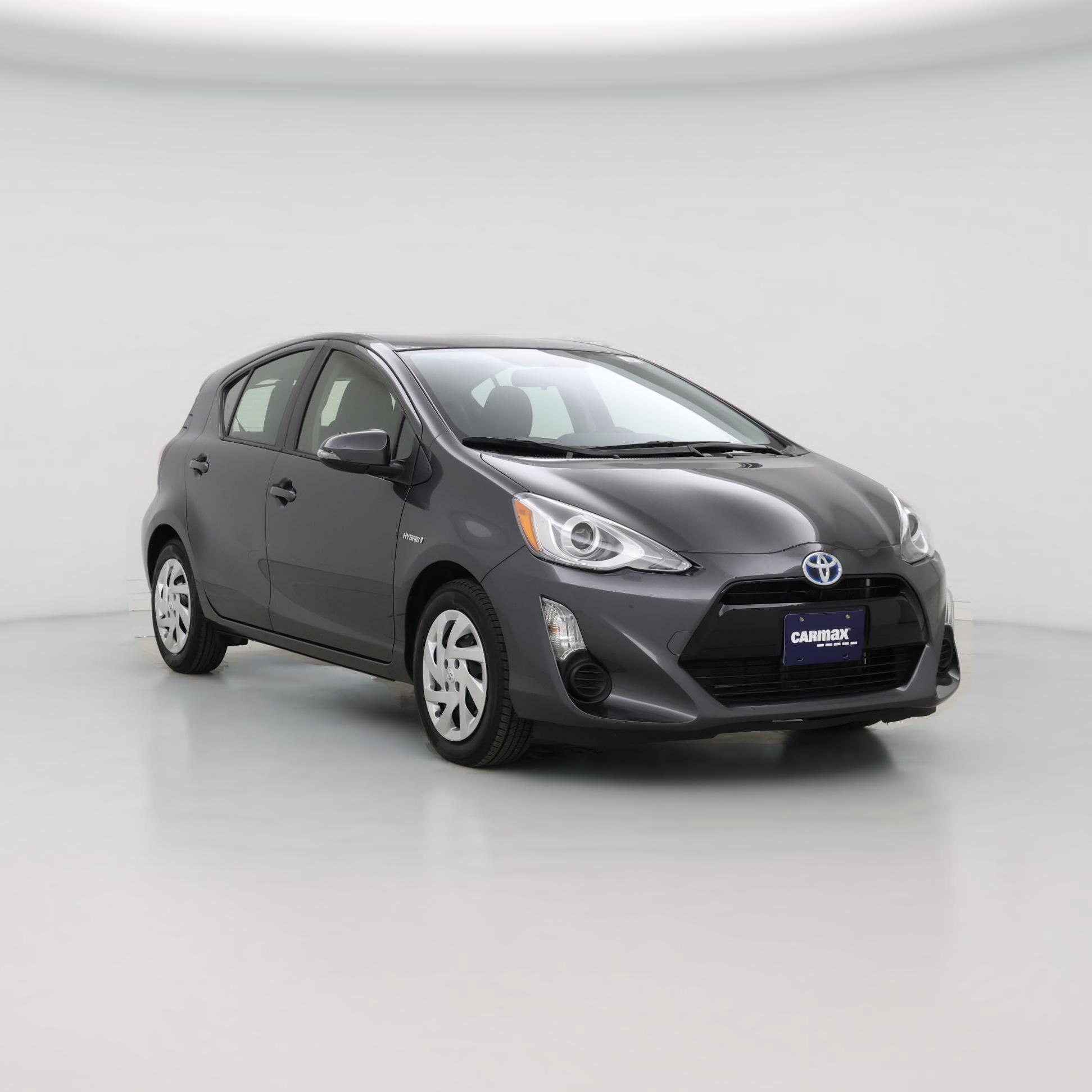 Thumbnail: 2015 Toyota Prius c - 1