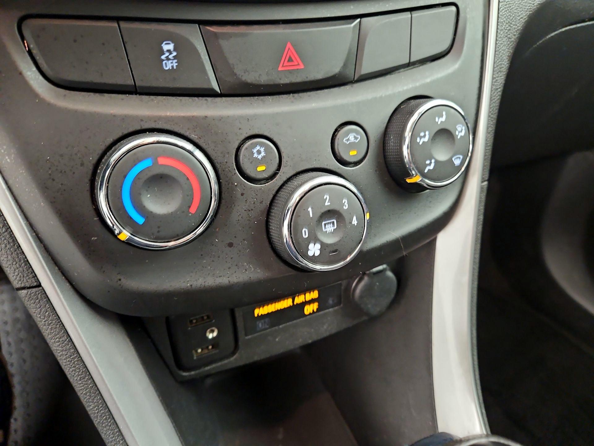 Thumbnail: 2020 Chevrolet Trax - 16