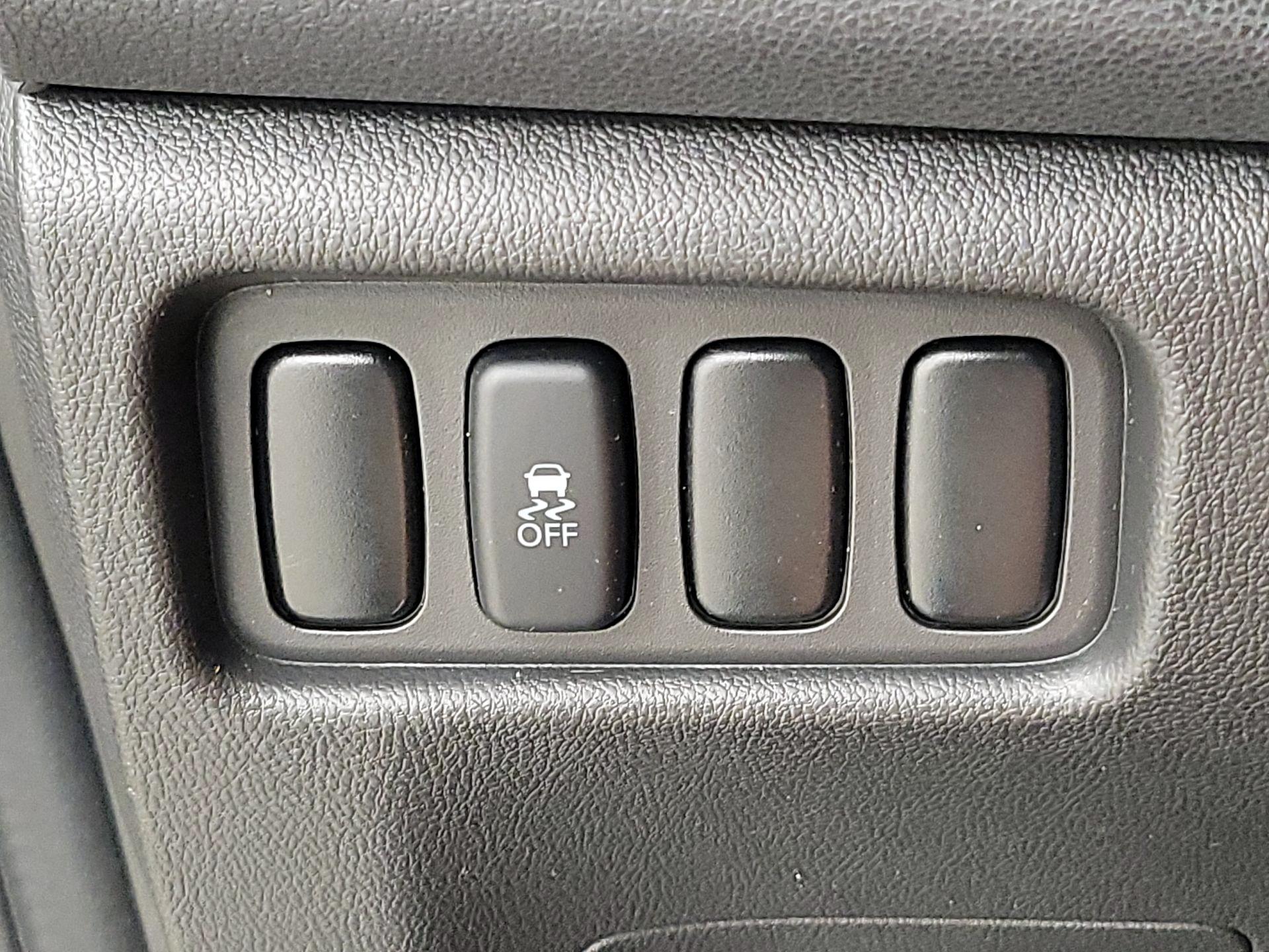 Thumbnail: 2017 Mitsubishi Outlander Sport - 13