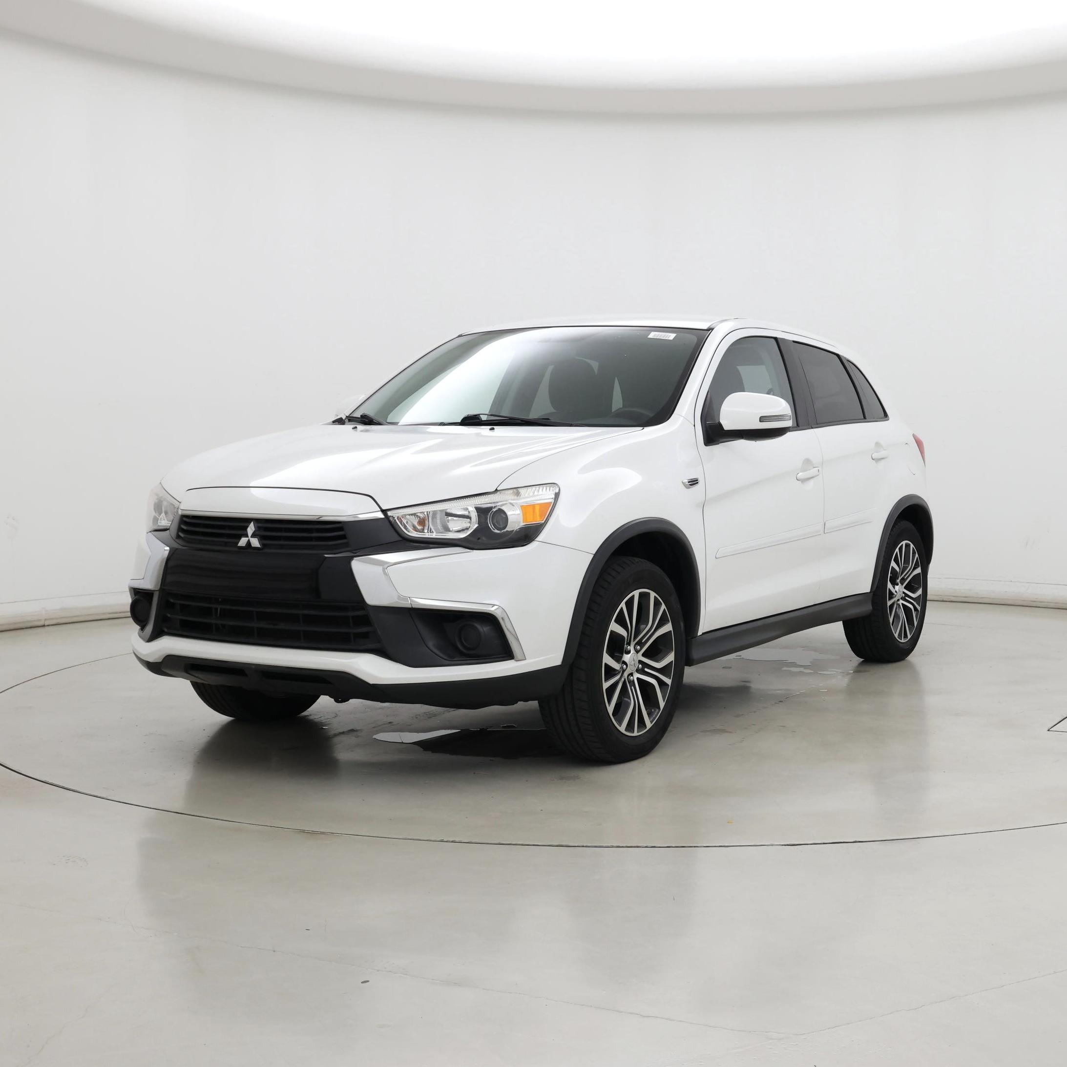 Thumbnail: 2017 Mitsubishi Outlander Sport - 4