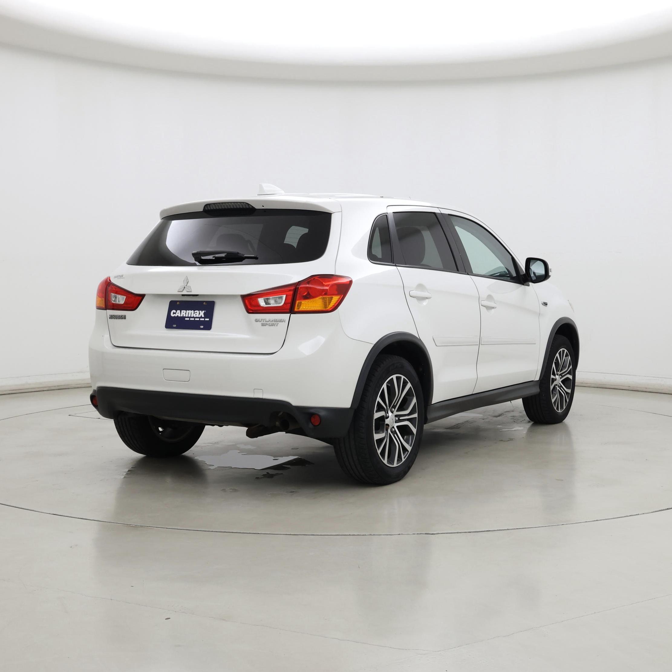 Thumbnail: 2017 Mitsubishi Outlander Sport - 8
