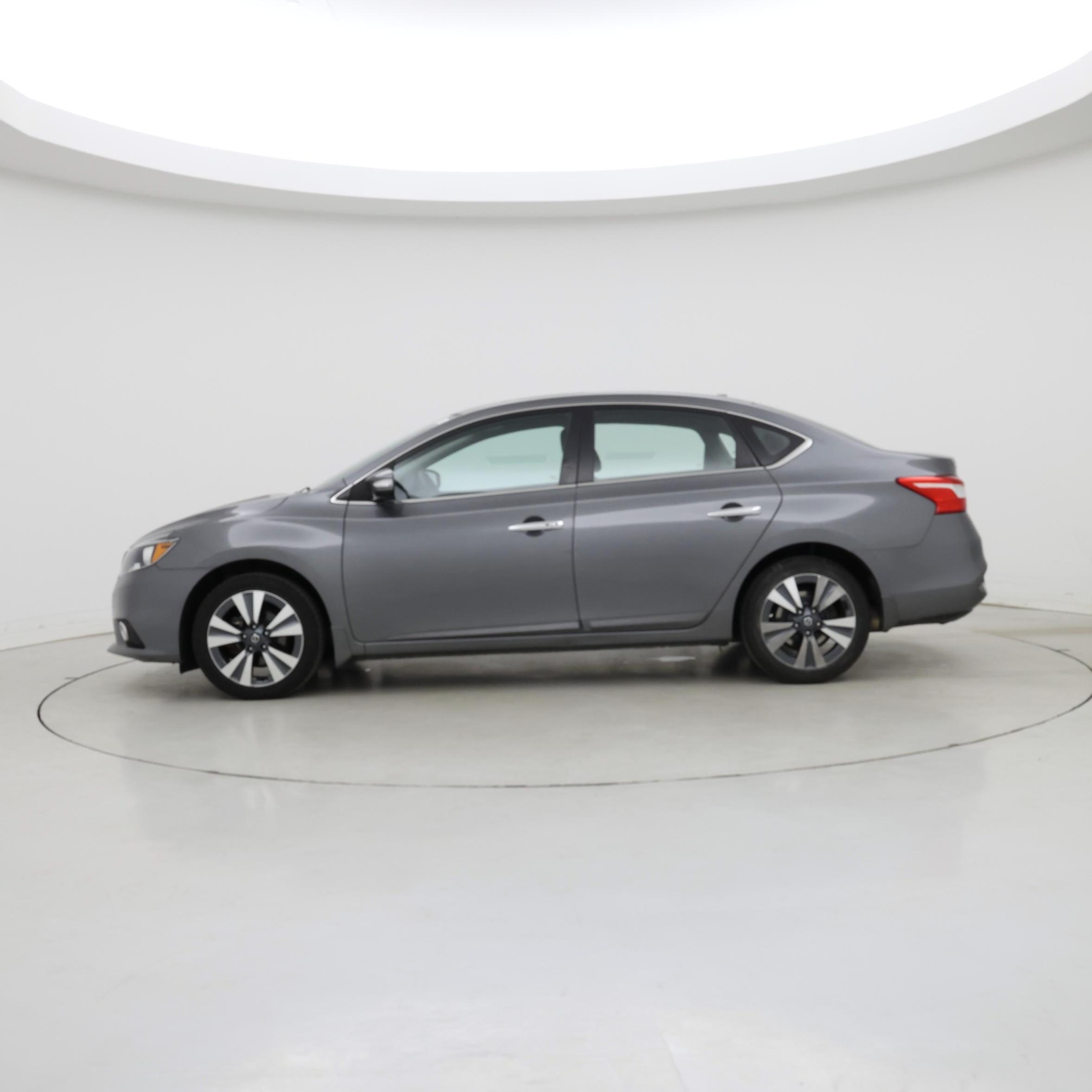 Thumbnail: 2018 Nissan Sentra - 3