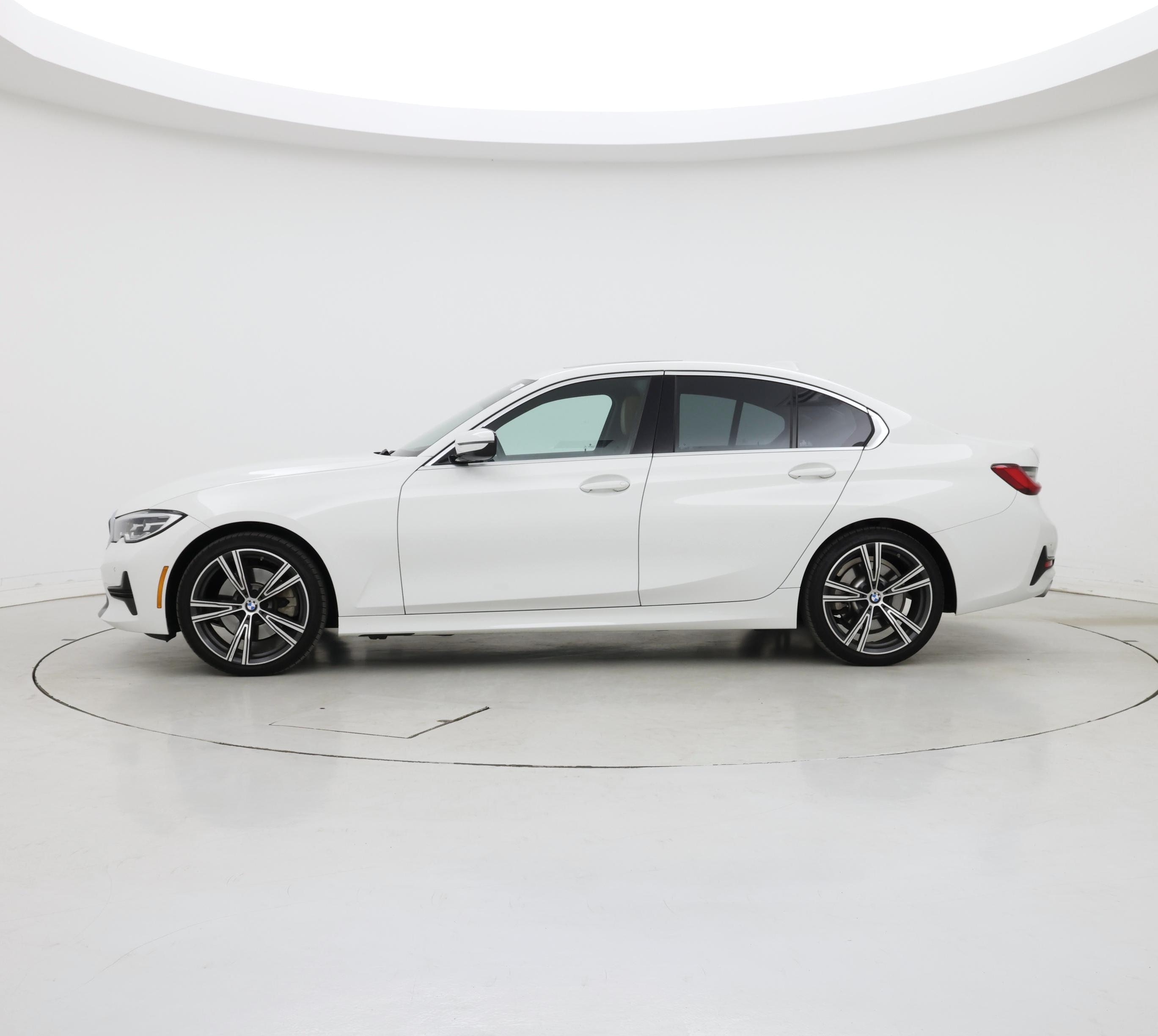 Thumbnail: 2020 BMW 3 Series - 3