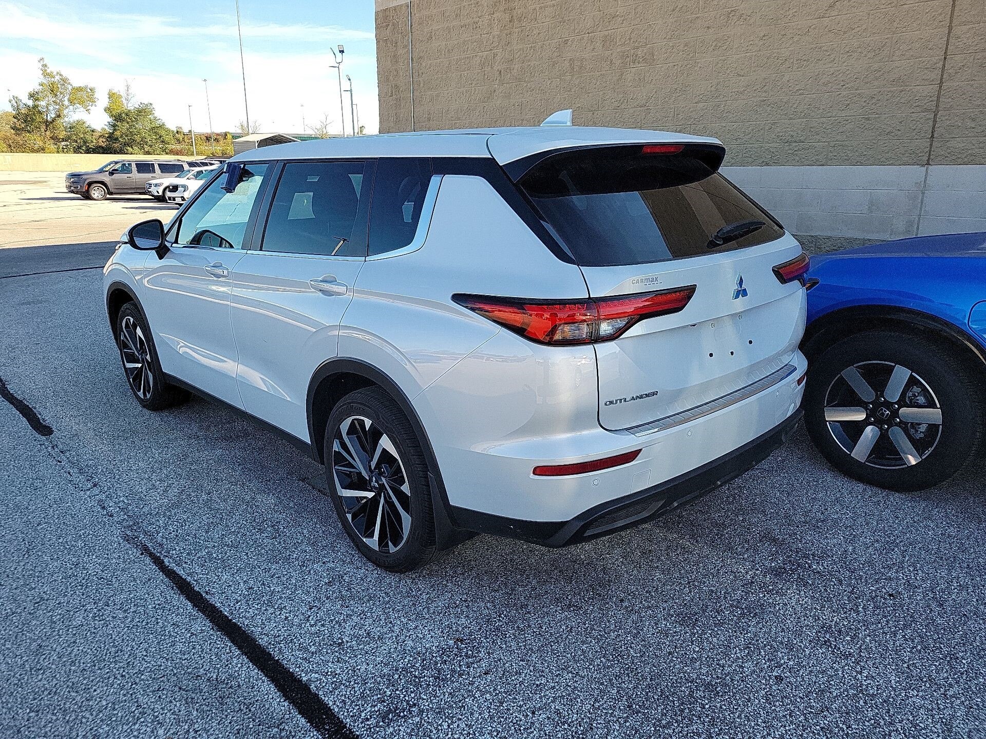 Thumbnail: 2022 Mitsubishi Outlander - 4