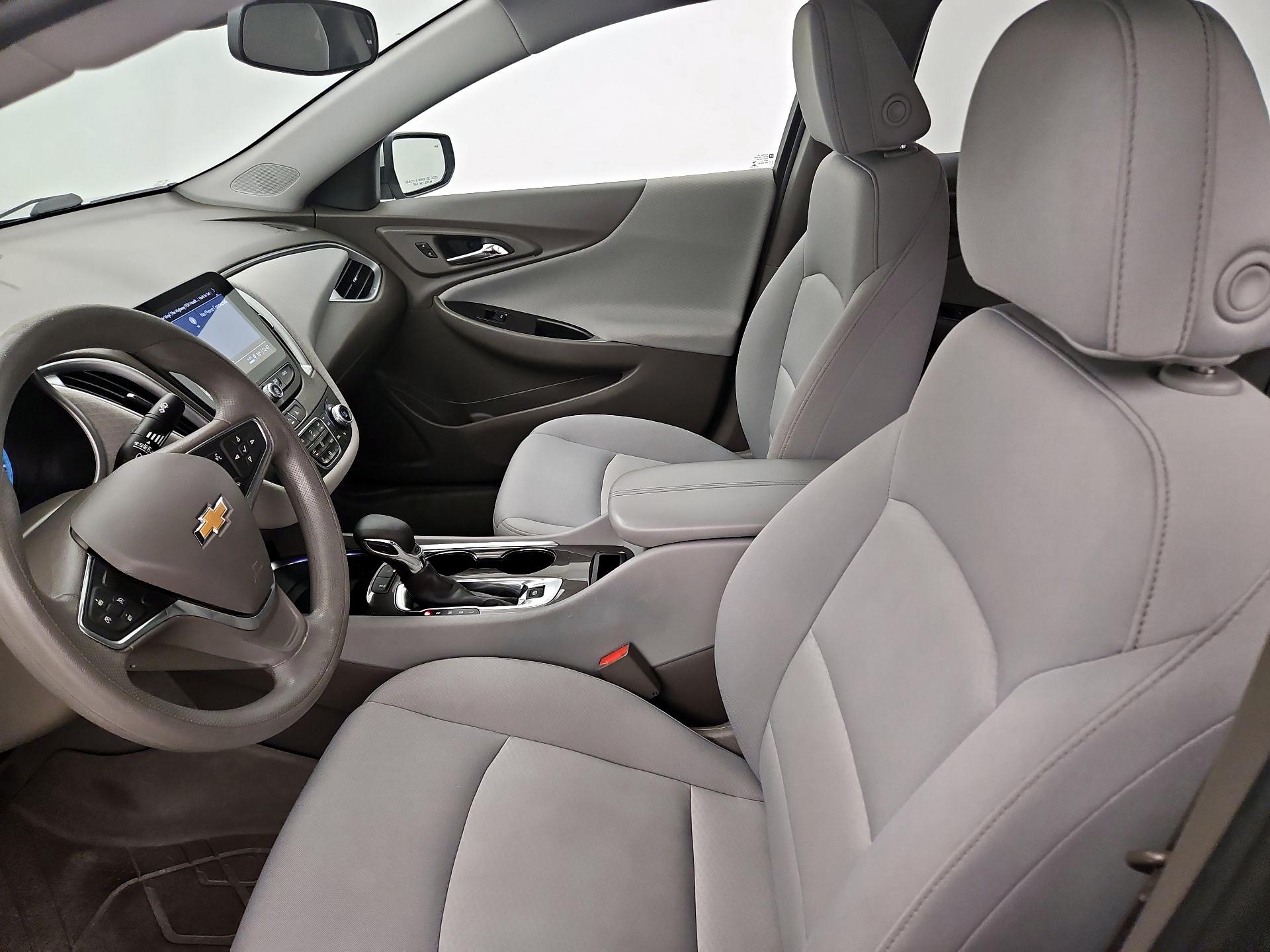 Thumbnail: 2022 Chevrolet Malibu - 11