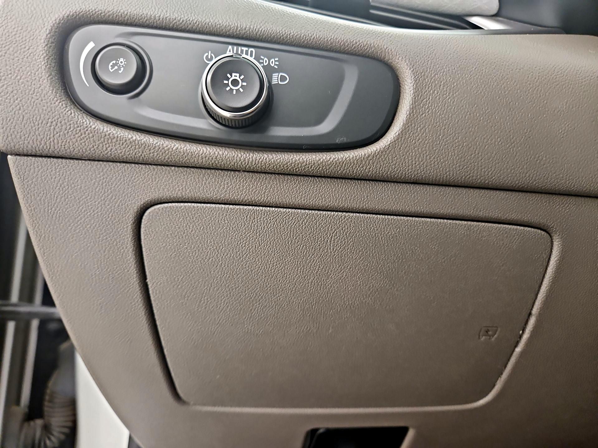 Thumbnail: 2022 Chevrolet Malibu - 13